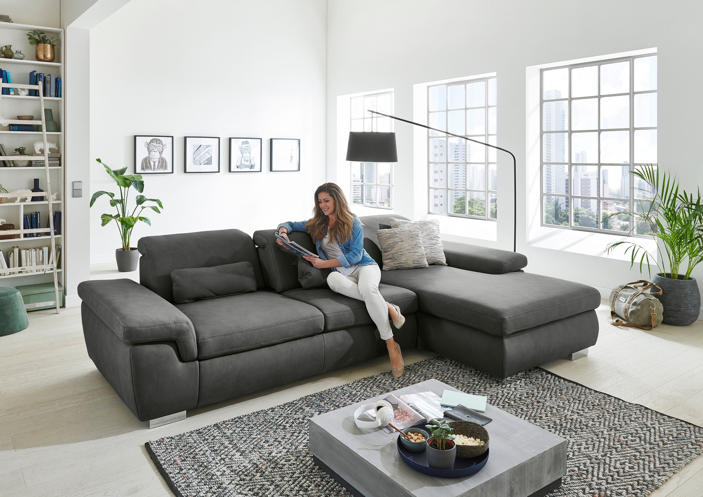 Die PlanBar Ecksofa "MP-IN17041 L-Form, Breite 325 cm" Sitztiefenverstellung, optional Kopfteilverstellung & Schlaffunktion