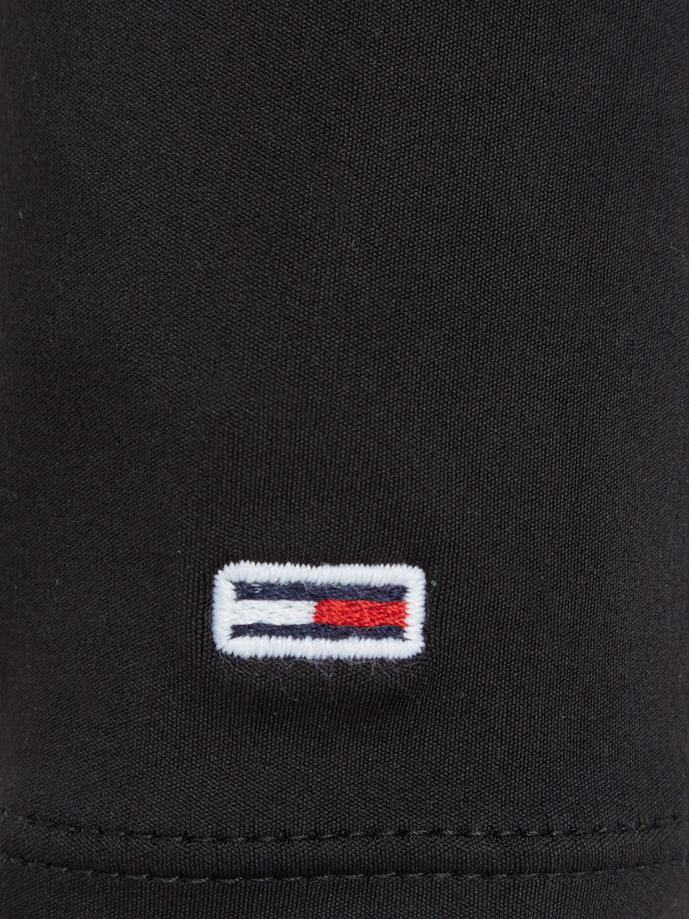 Tommy Jeans T-Shirt »TJW ASYMETRIC LOGO TAPE TOP LS«, mit asymmetrischem  Logo für kaufen | BAUR