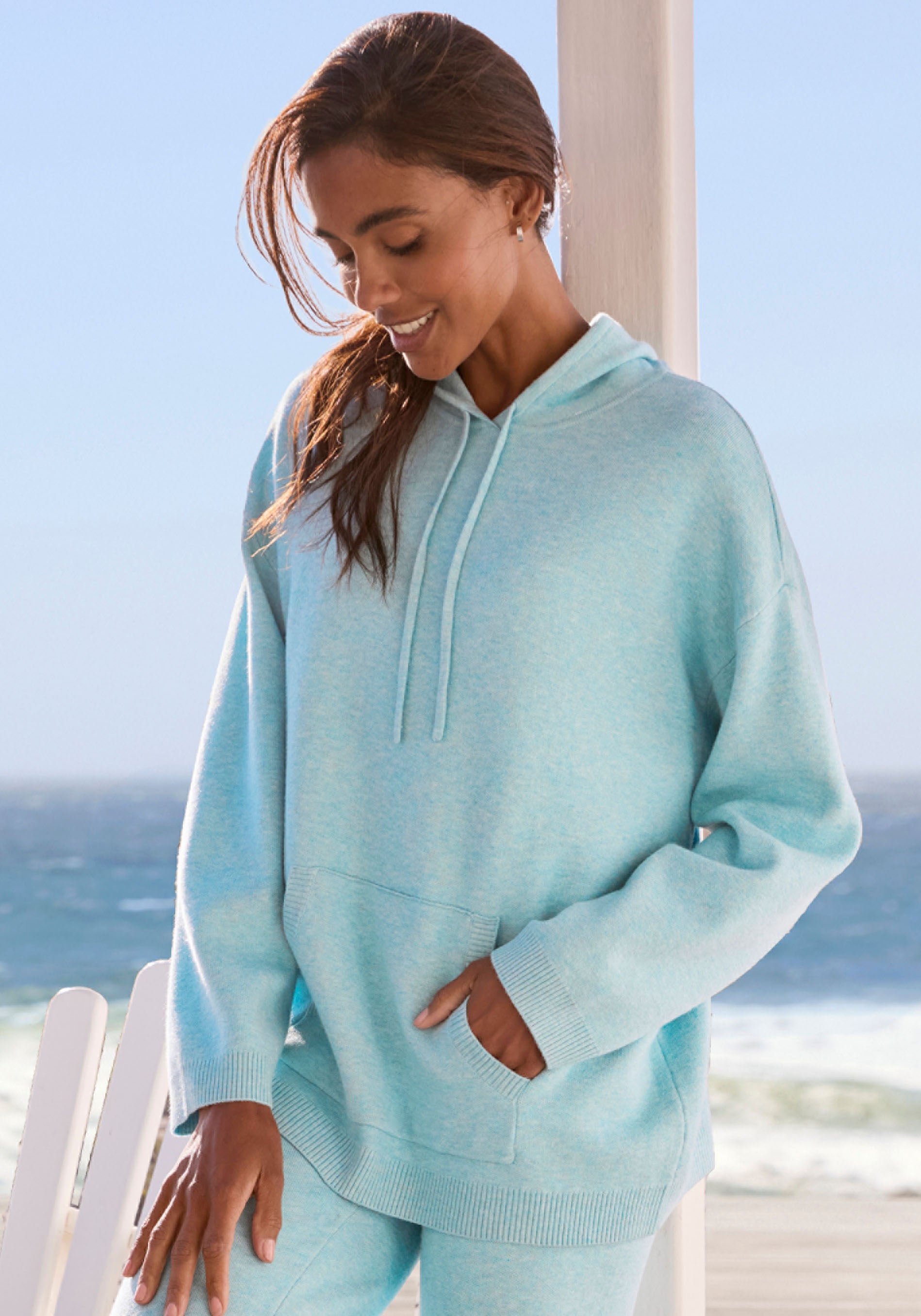 Kapuzenpullover ELBSAND, Damen, Gr. 40/42, blau, Feinstrick, Obermaterial: 50% Viskose, 28% Polyester, 22% Nylon, meliert, unifarben, bequem hüftlang, Rippstrickbündchen, Pullover Kapuzenpullover, aus hochwertigem Strick, Loungewear