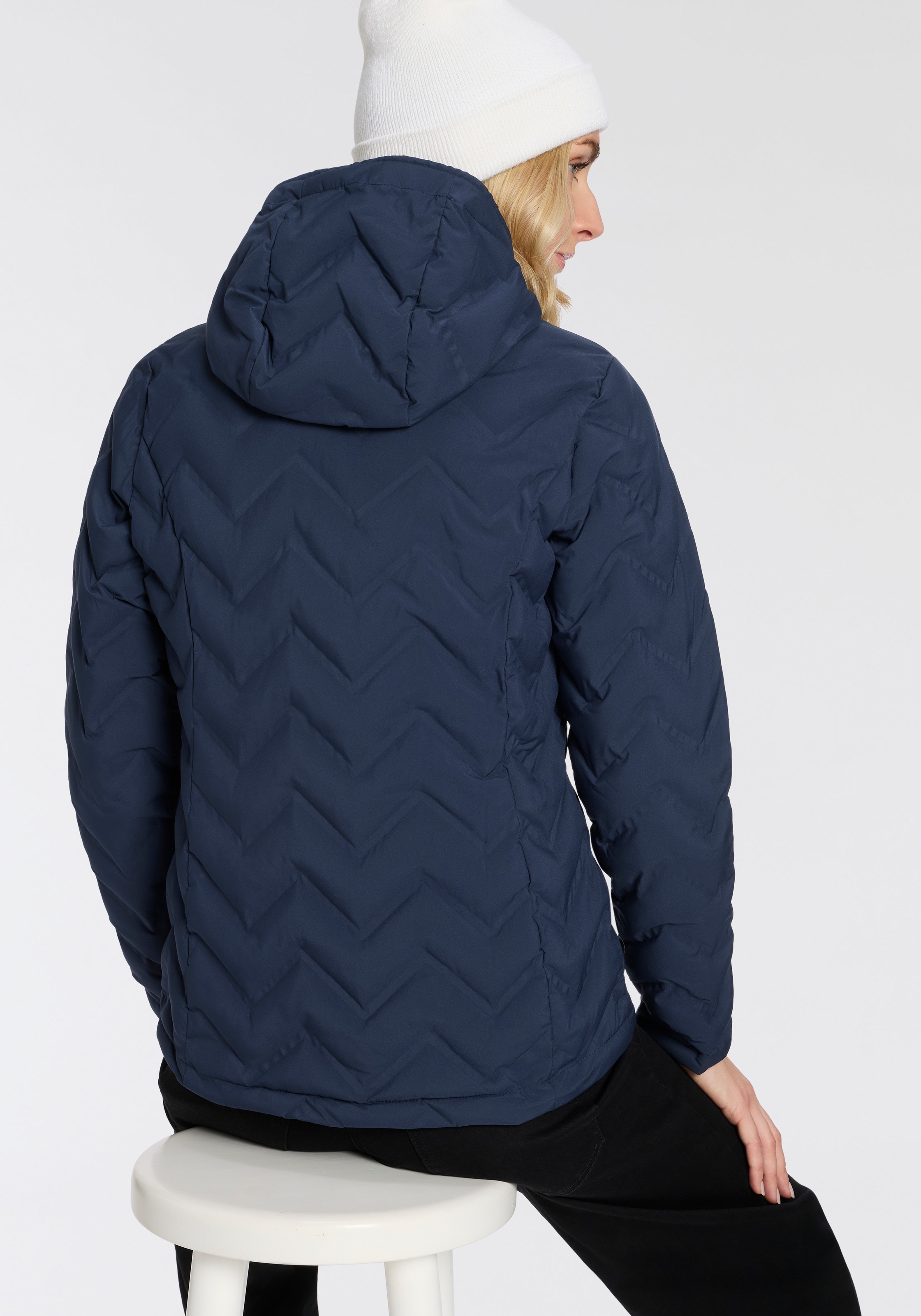 Killtec Steppjacke »KOW 23 WMN QLTD JCKT« wasserabweisend, windabweisend, mit verstellbarer Kapuze