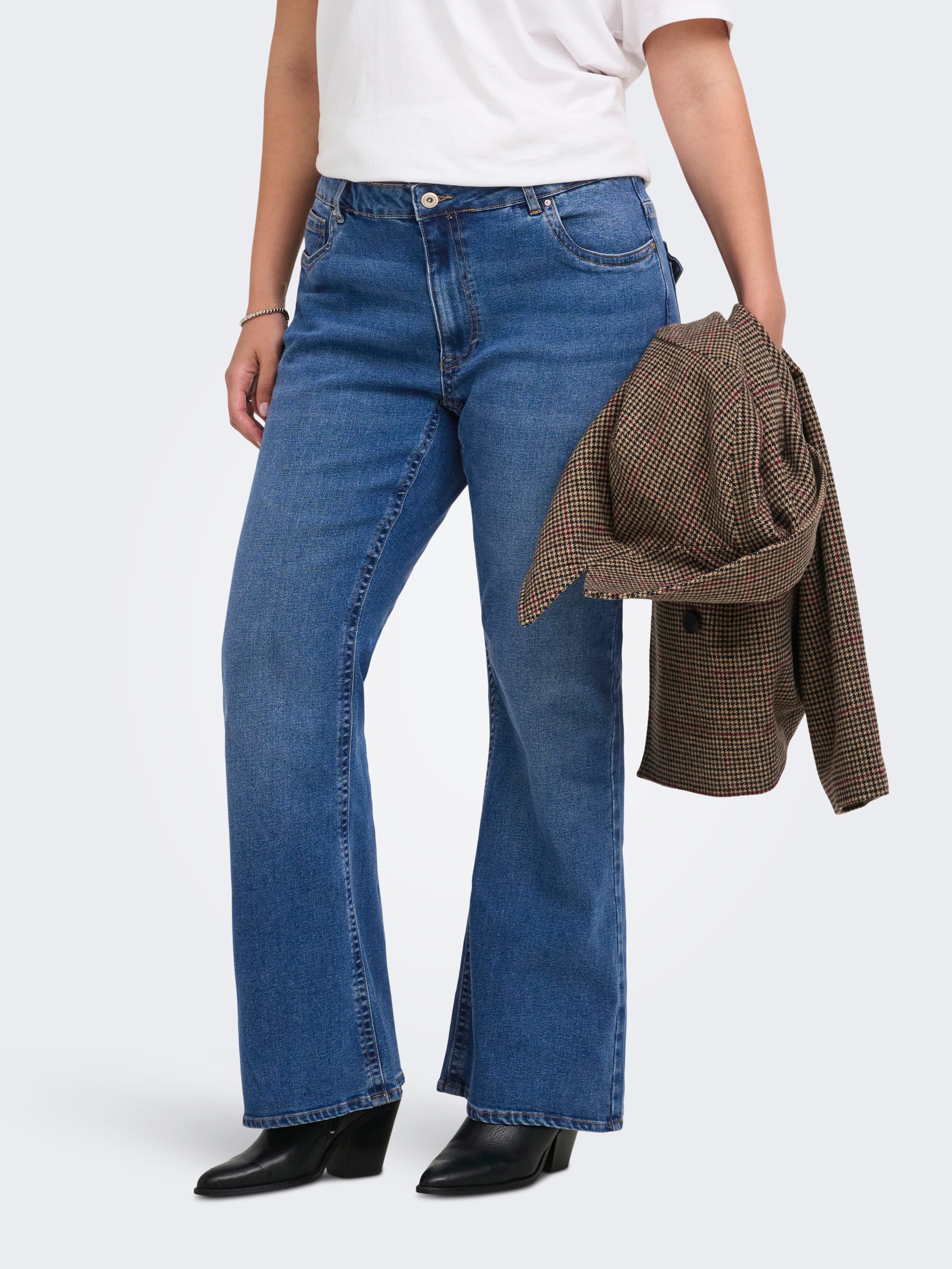 ONLY CARMAKOMA Bootcut-Jeans "CARPHOEBE REG BACK POC FLA PIM852 NOOS" Baumwollmischung, Regular Waist