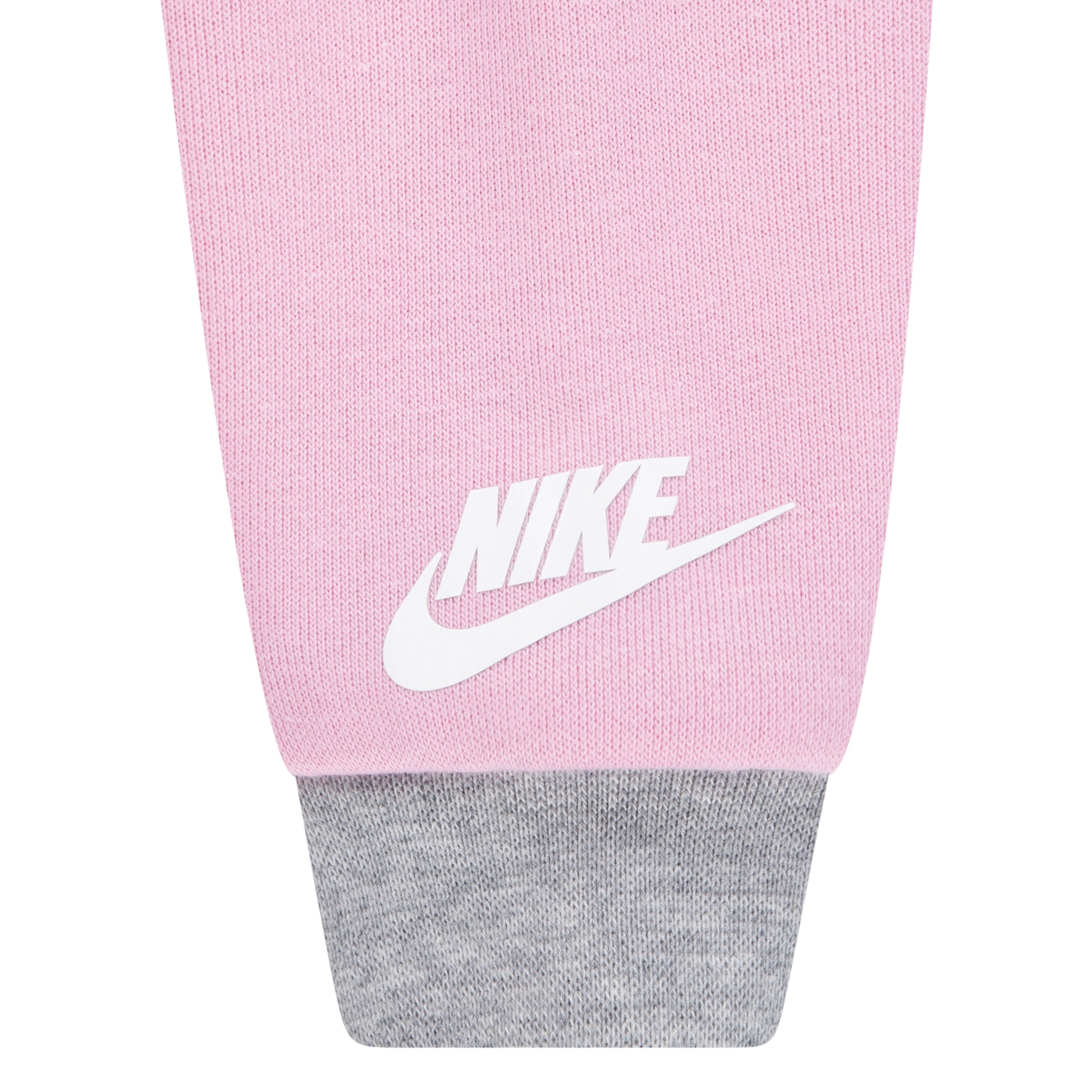 Nike Sportswear Jogginganzug für sportliche Aktivitäten, sportlicher Stil