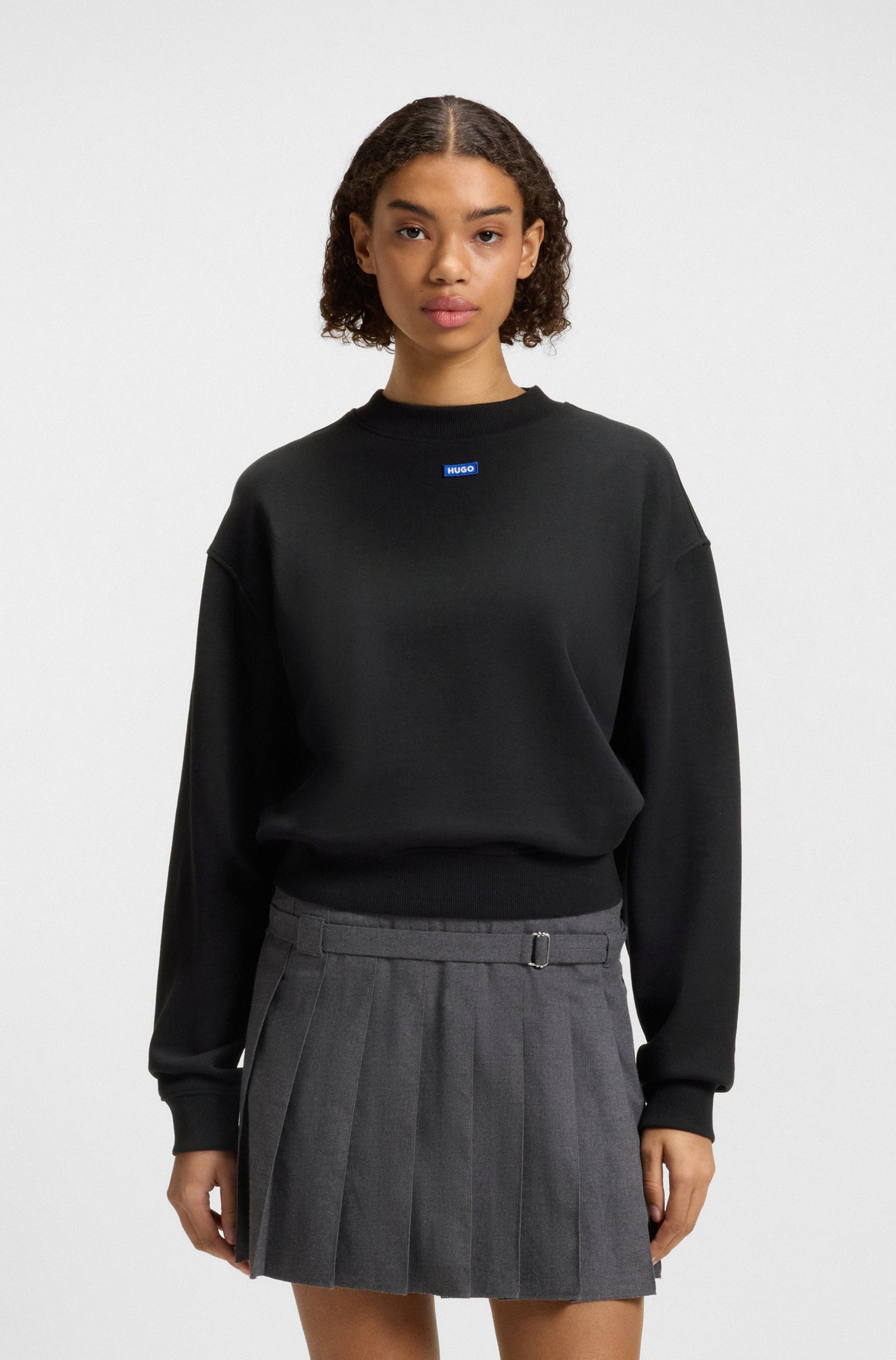 HUGO Blue Sweatshirt "Delessa", mit Logoaufnäher günstig online kaufen
