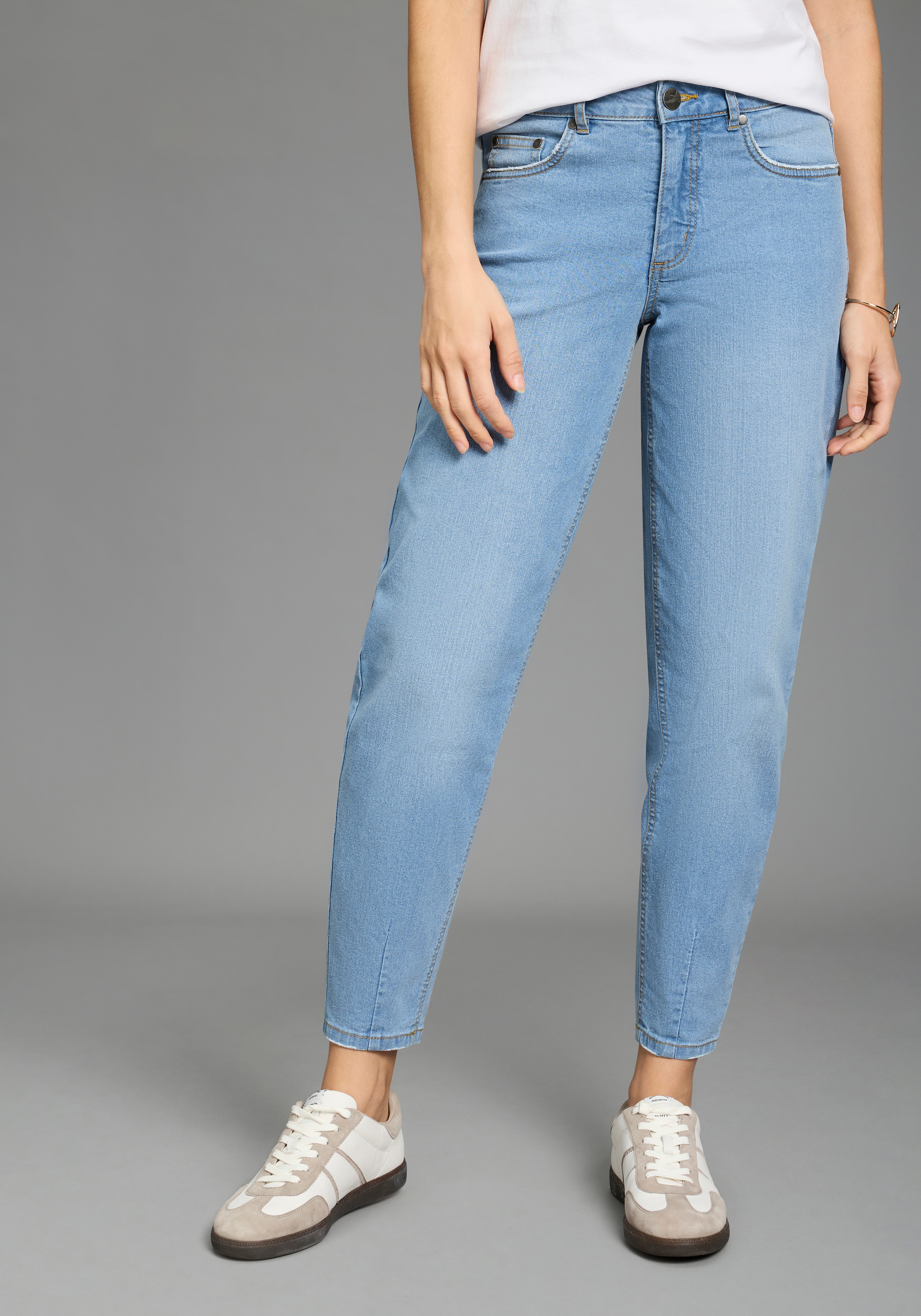 Arizona Comfort-fit-Jeans weite Beinform mit schmalem Abschluss, knöchellan günstig online kaufen