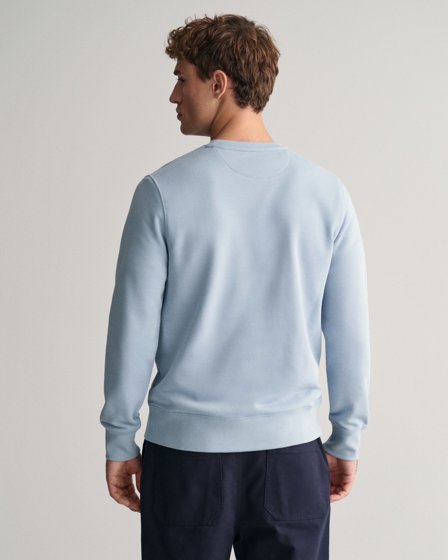 Gant Sweatshirt "REG SHIELD C-NECK SWEAT", mit Logostickerei auf der Brust günstig online kaufen