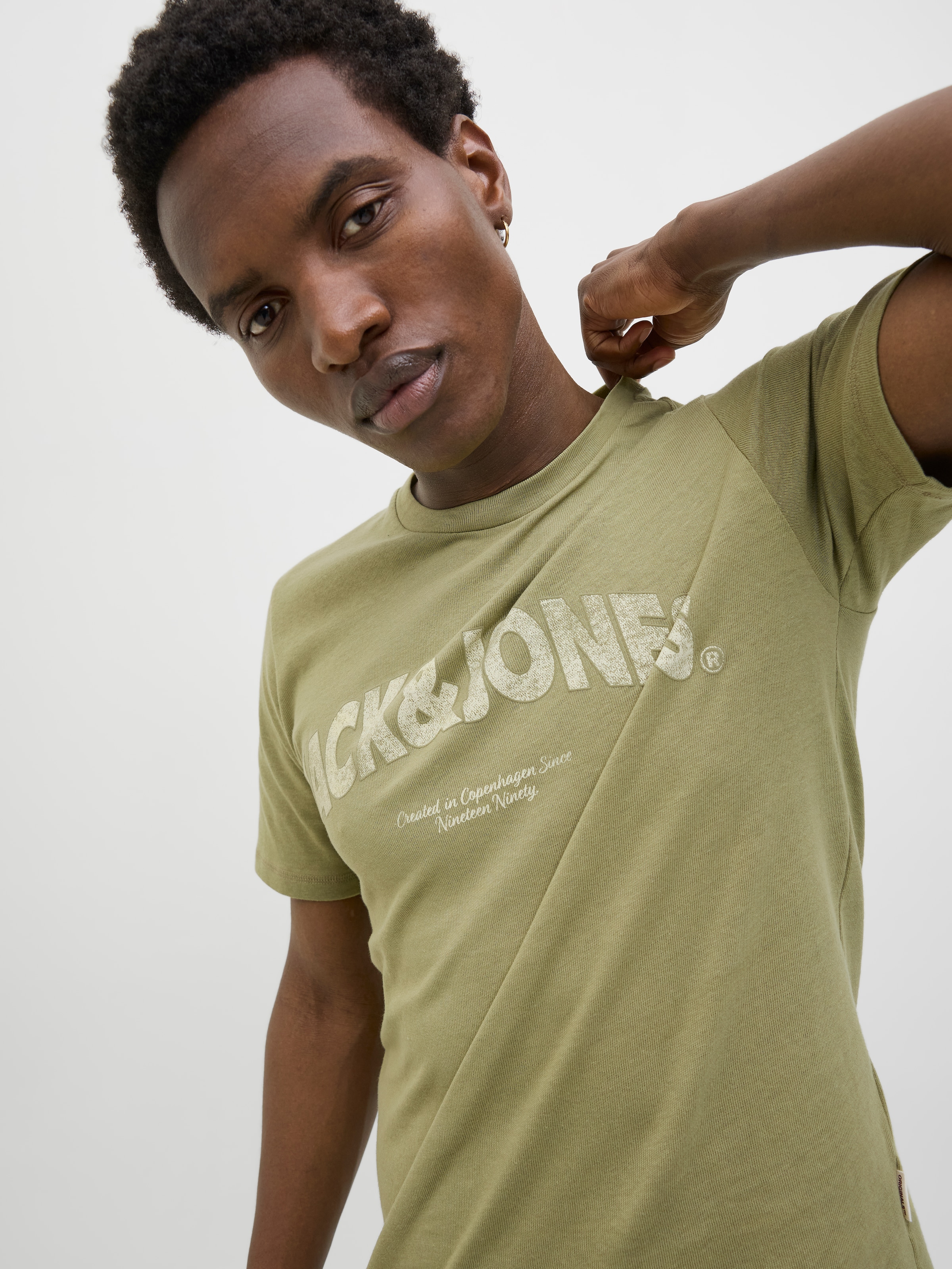 Jack & Jones T-Shirt »JORALMERIA BOLD BRANDING TEE SS CN«, mit Logo Druck