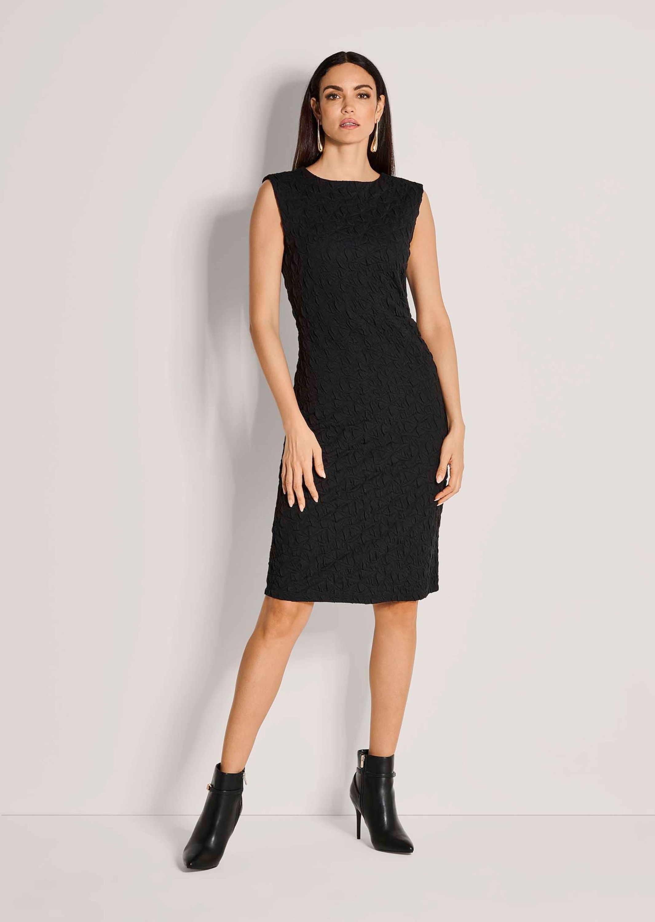 MADELEINE Sommerkleid "Kleid Ärmelloses Etui-Kleid in Struktur-Qualität" günstig online kaufen