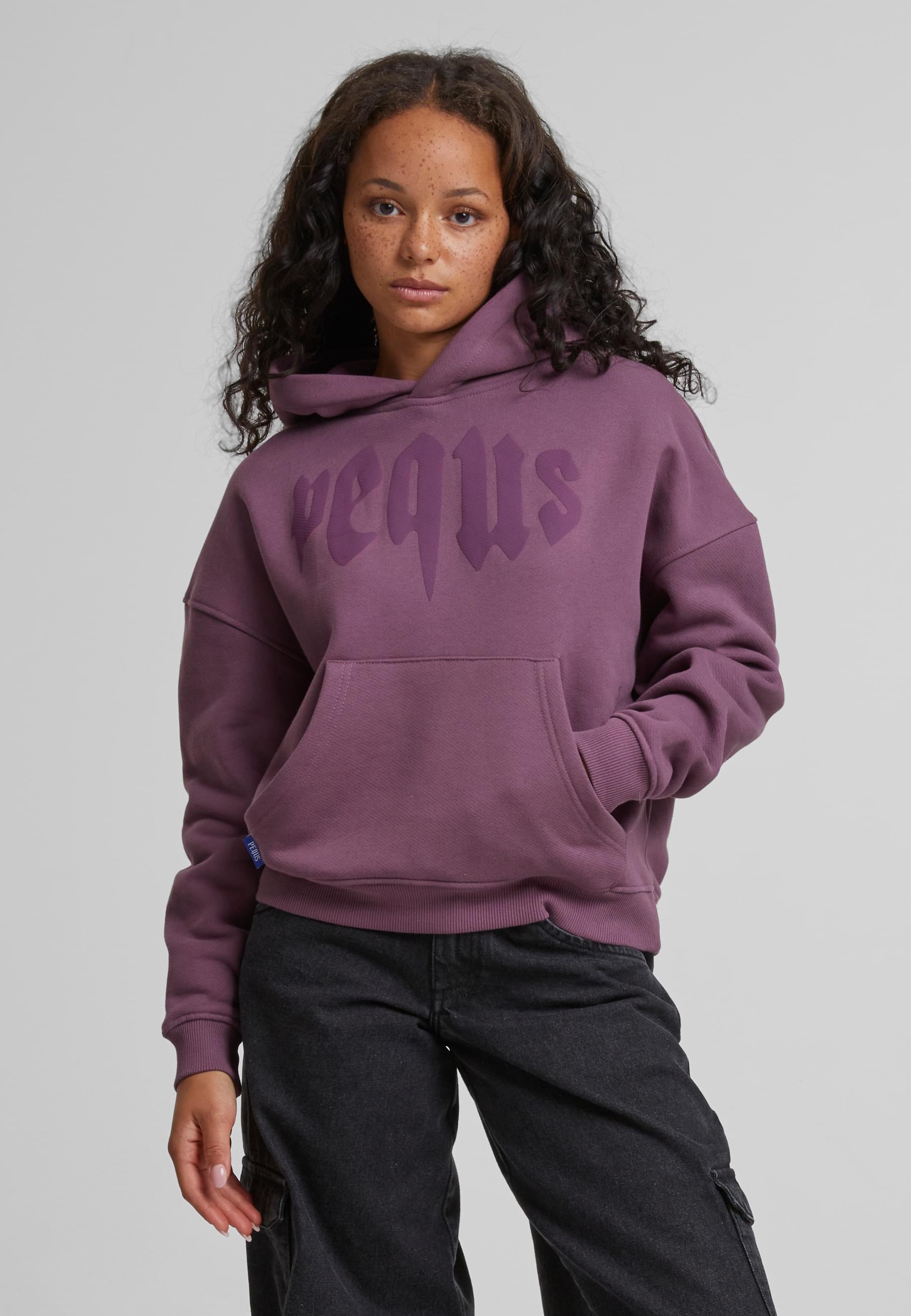 PEQUS Kapuzenpullover »PEQUS PEQUS Cropped Mythic Logo Hoodie«, 1 Stk.
