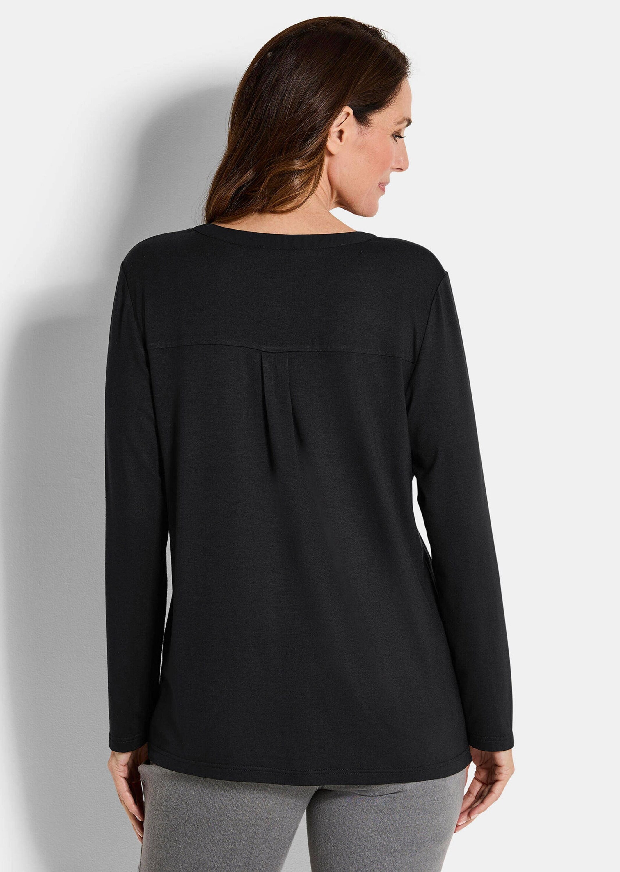 GOLDNER Kurzarmbluse »Kurzgröße Langarm Damen Unibluse mit Chiffoneinsatz und Rundhalsaussschnitt«
