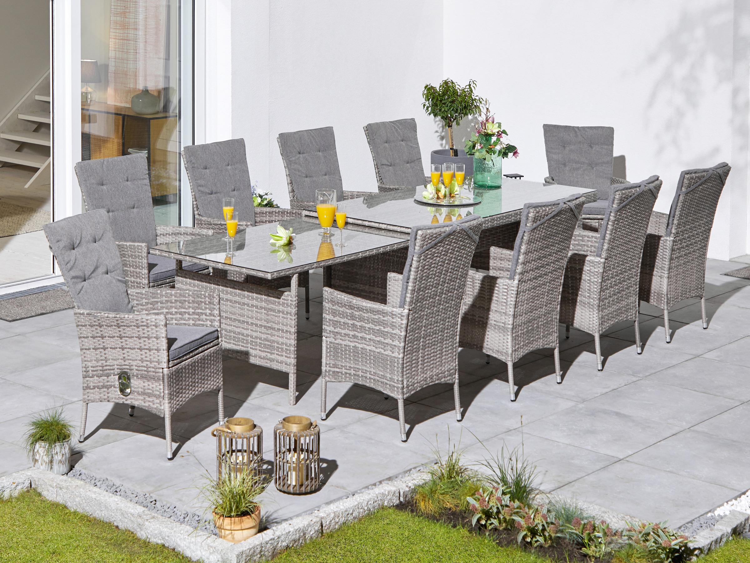 KONIFERA Garten-Essgruppe »Belluno«, (Set, 21 tlg., 10x Sessel, 1x AZ-Tisch 179-300x73/89cm, inkl. Auflagen, Polyrattan), 2 der 10 Sessel stufenlos verstellbar, Tischplatte aus Sicherheitsglas