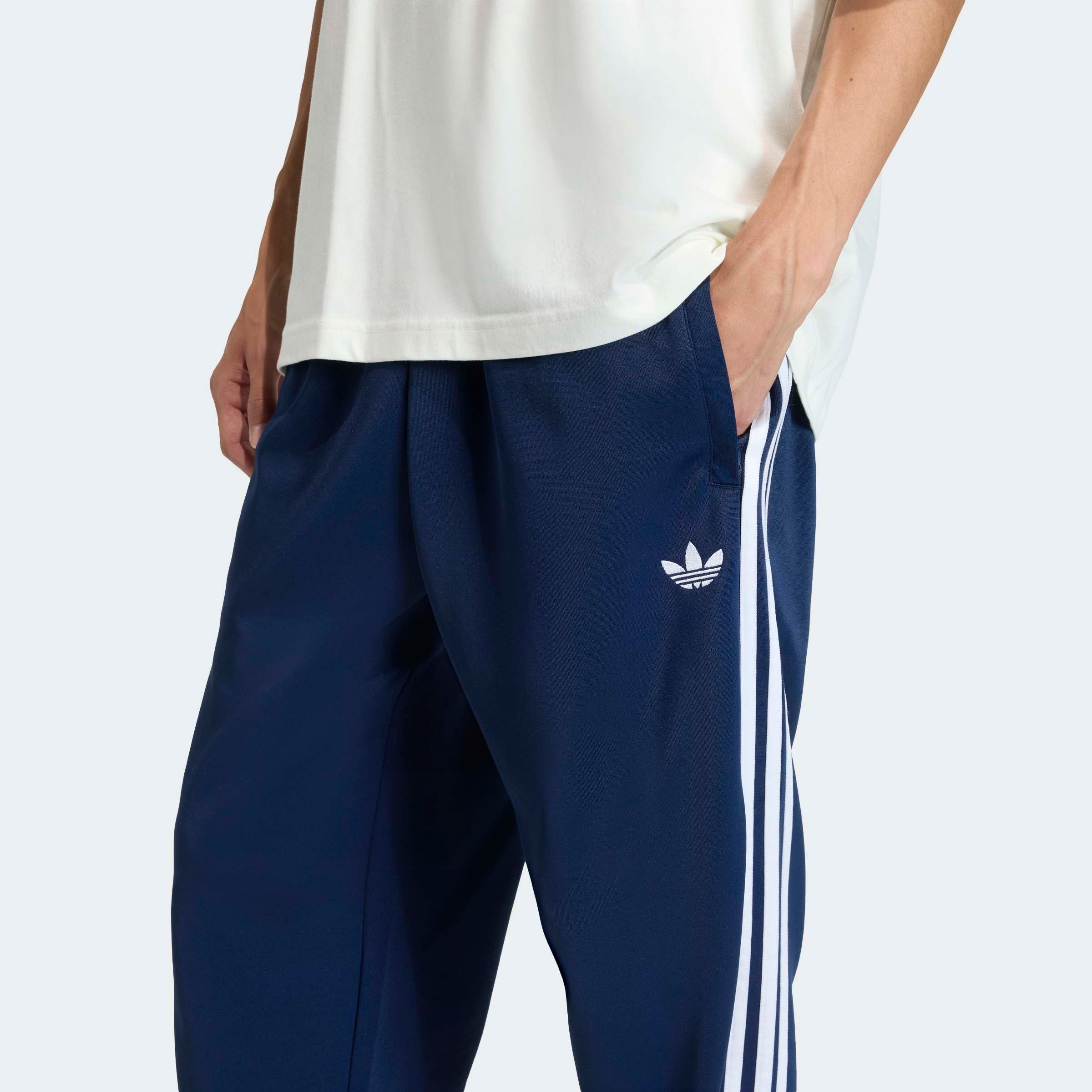 adidas Originals Sporthose »SST REG TP«