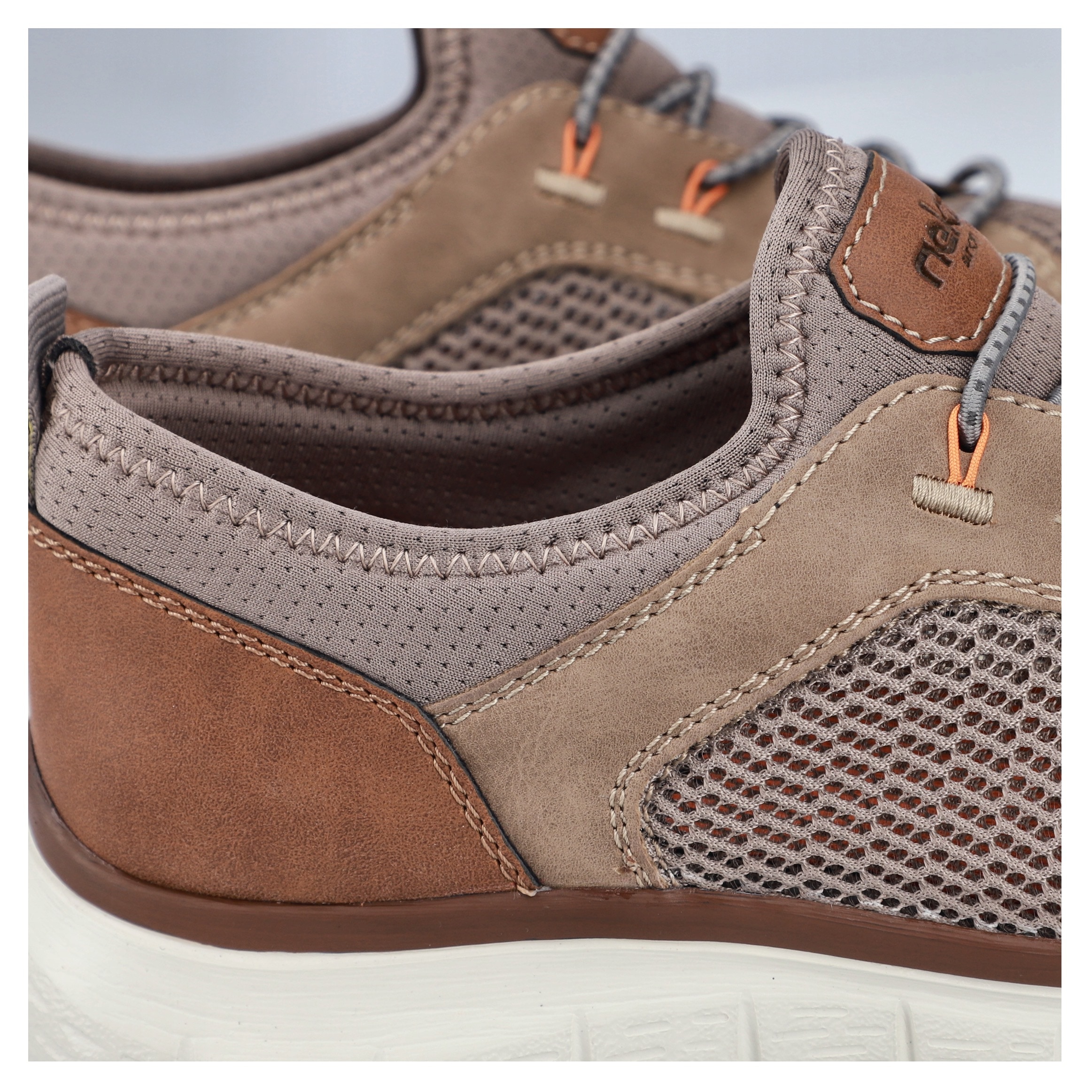 Rieker Slip-On Sneaker, Schlupfschuh, Slipper, Freizeitschuh, Gummizug und helle Laufsohle