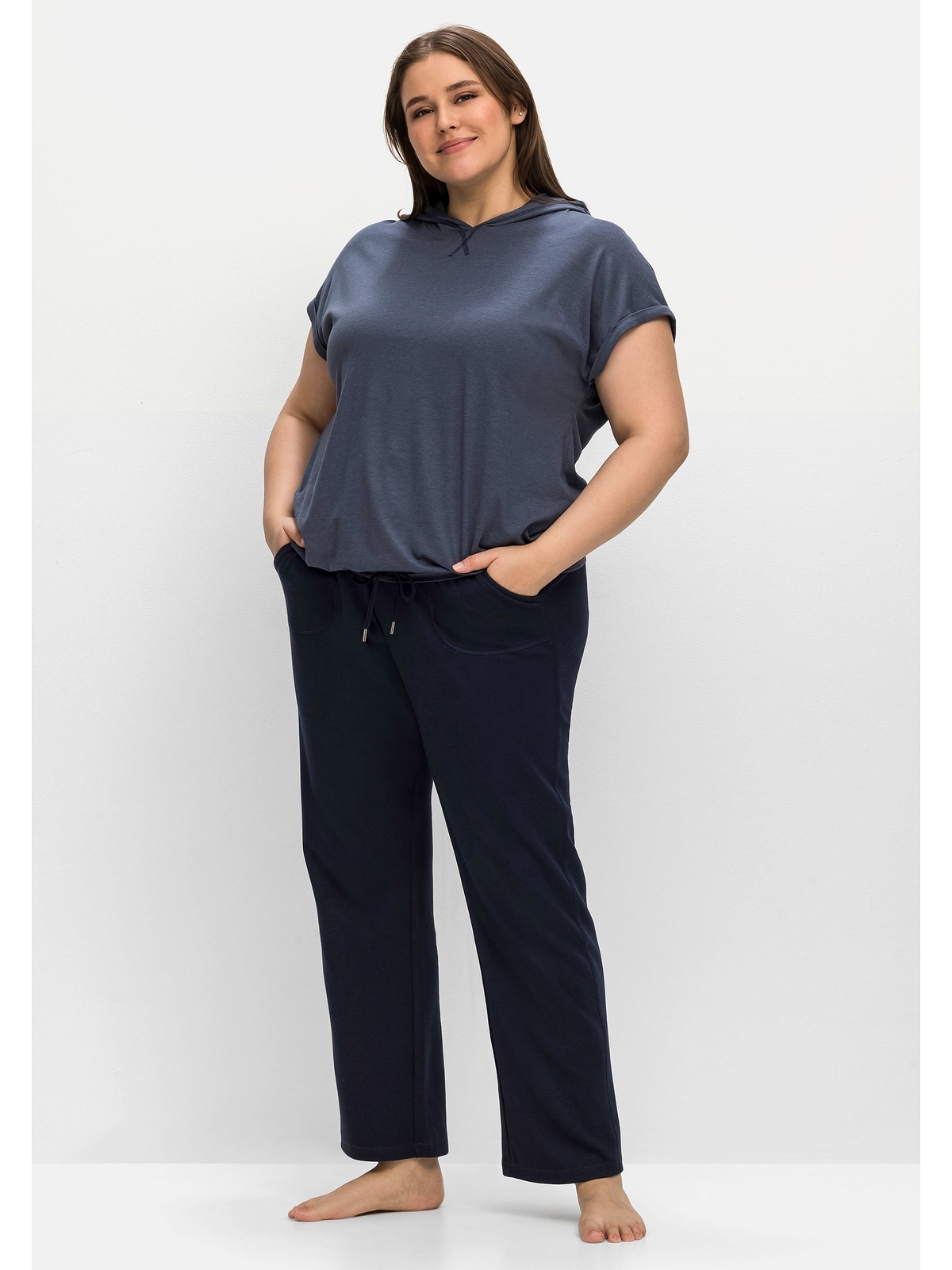 Sheego T-Shirt »Große Größen«, mit Kapuze und Saumbund online bestellen |  BAUR | V-Shirts