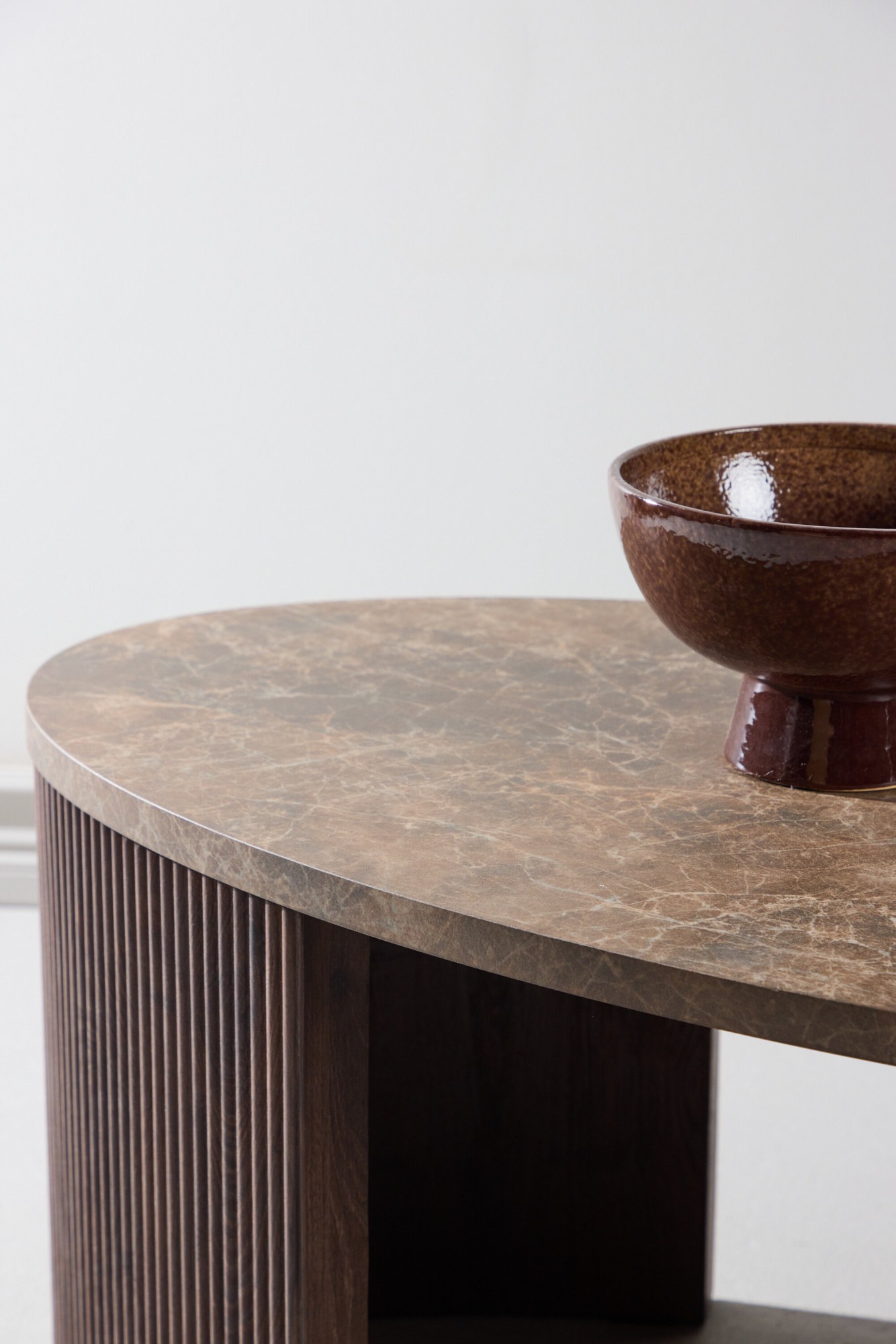 Venture Home Couchtisch »Bristol, ovaler Couchtisch 120 × 60 cm in Mocca mit grauer Steinoptik« Sofatisch, MDF, 3D-Papier, oval, kontrastreich, raffiniert