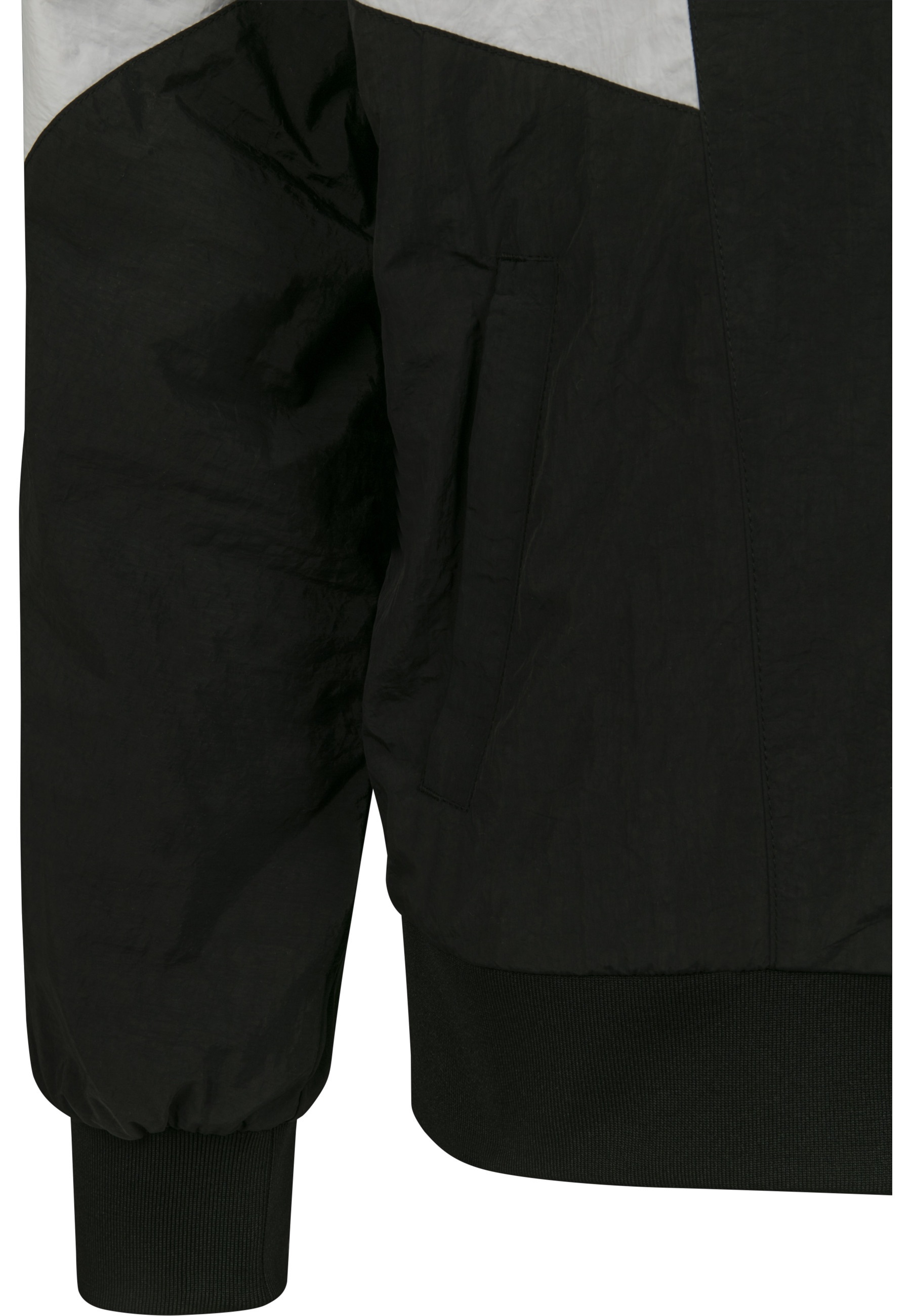 URBAN CLASSICS Allwetterjacke »Urban Classics Herren Crinkle Panel Track Jacket« 1 Stk. tlg. mit Kapuze