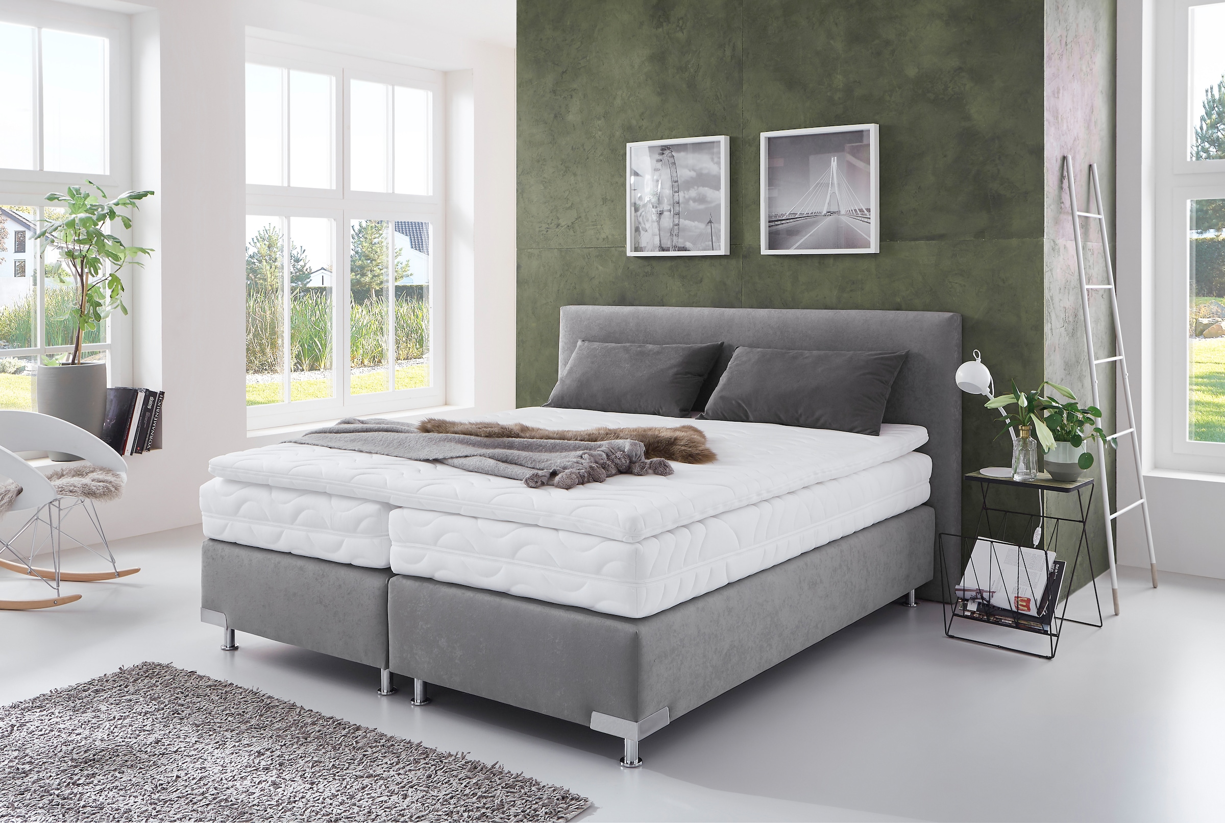 Westfalia Schlafkomfort Boxspringbett, mit dekorativen verchromten Eckelementen an der Box