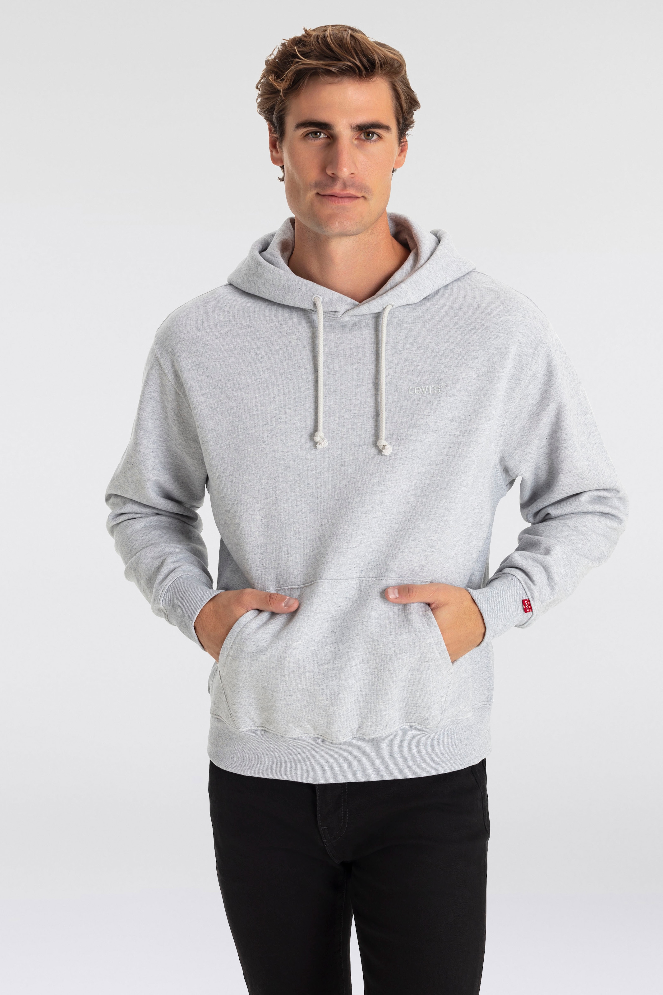 Levis Hoodie "THE AUTHENTIC HOODIE", mit kleiner Ton-in-Ton Logostickerei auf der Brust