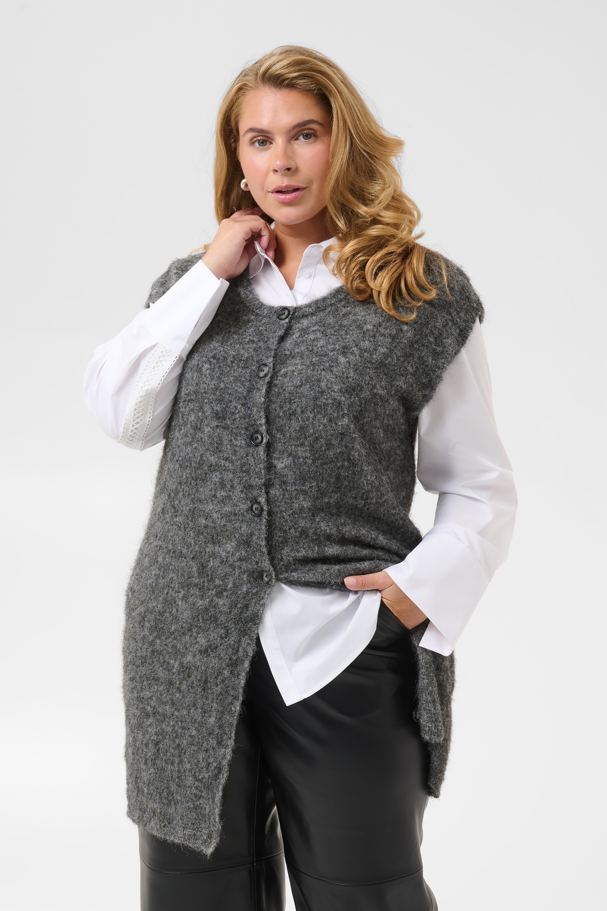 KAFFE Curve Strickjacke »KAFFE Curve Strickweste KCjordi«