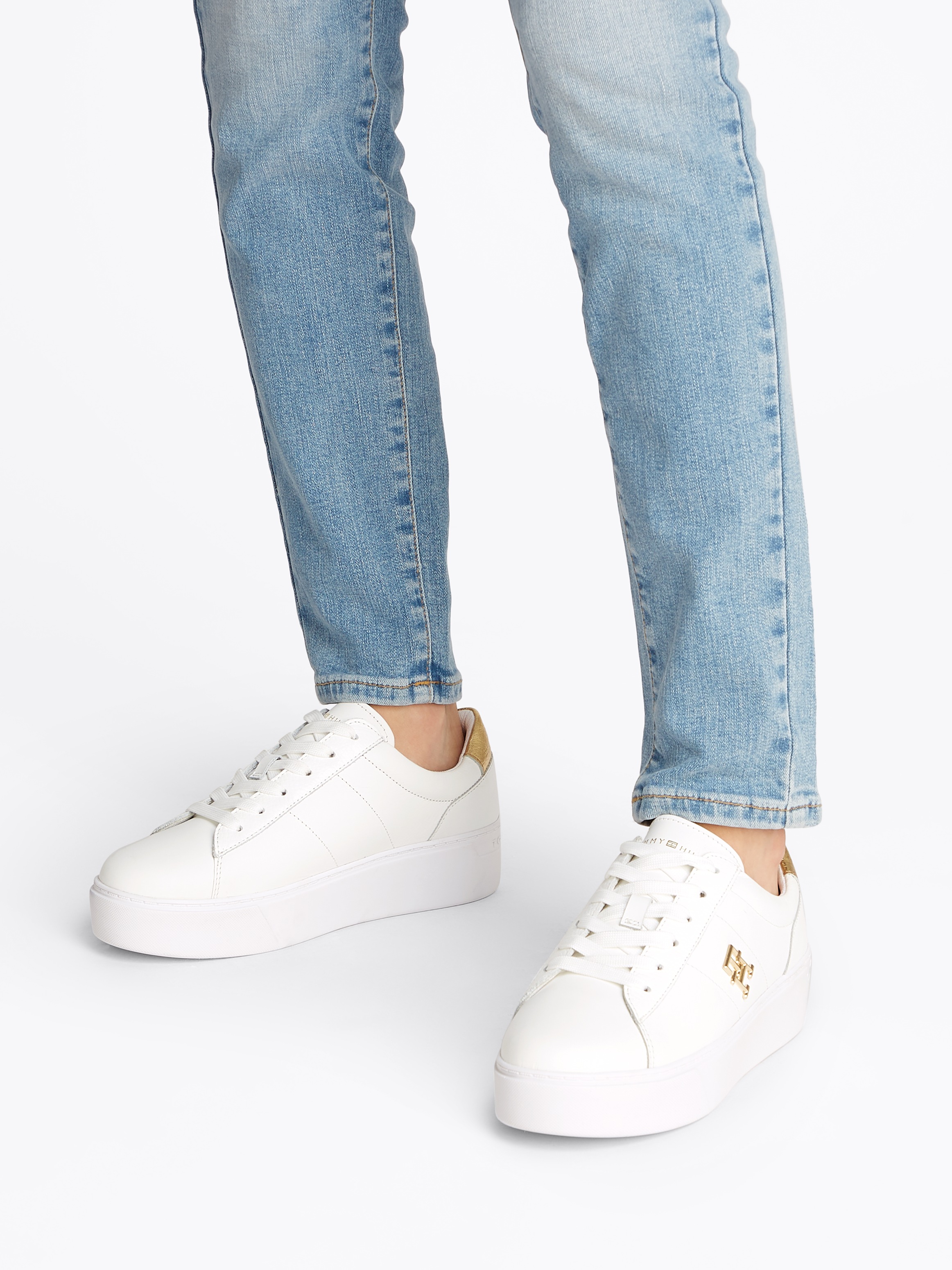 Tommy Hilfiger Plateausneaker "PLATFORM COURT SNEAKER METALLICS", Freizeits günstig online kaufen