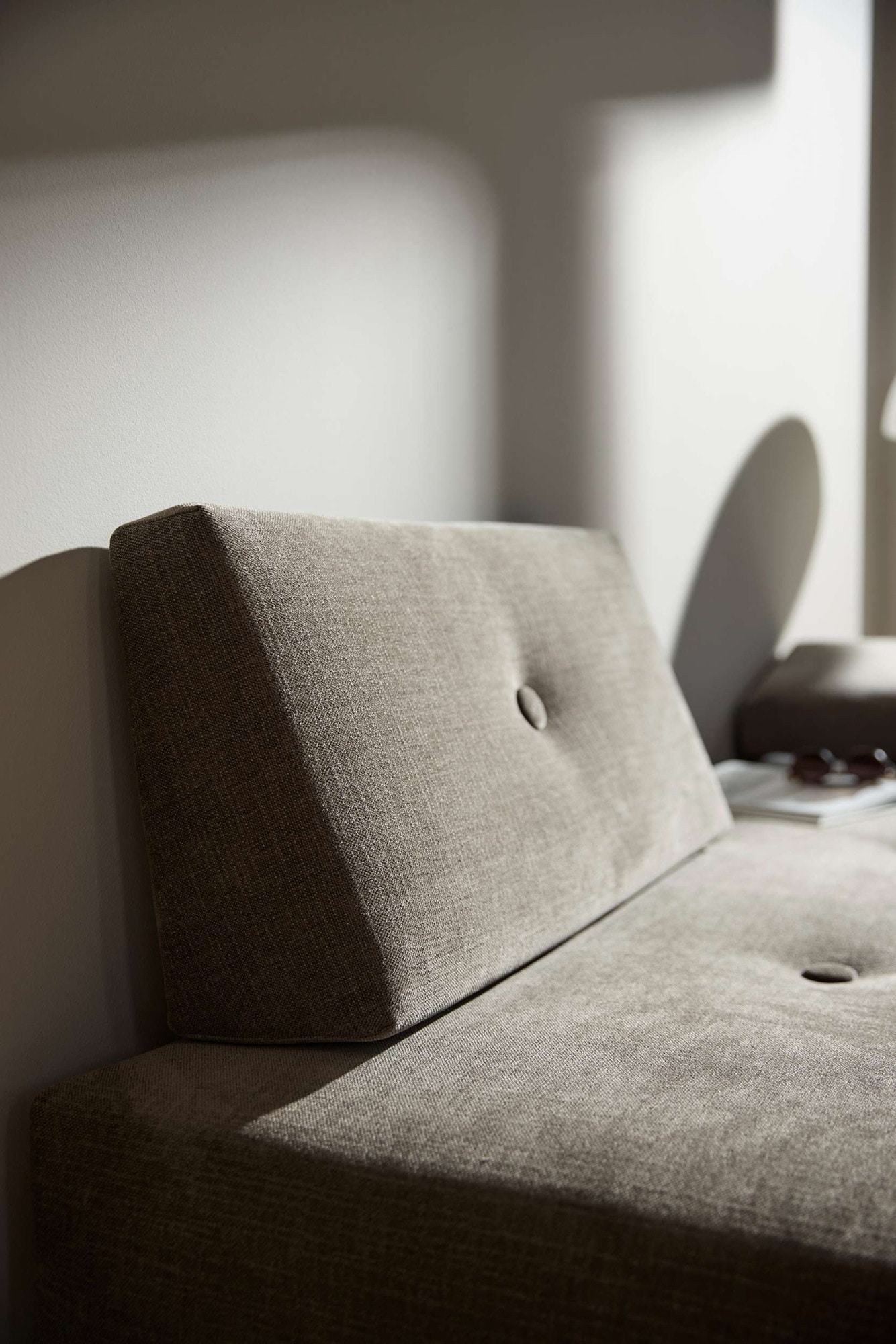 INNOVATION LIVING ™ Stapelliege »Sigmund 411 Eiche-Beine« Daybed mit zwei Federkernmatratzen, Fußteil schwarz