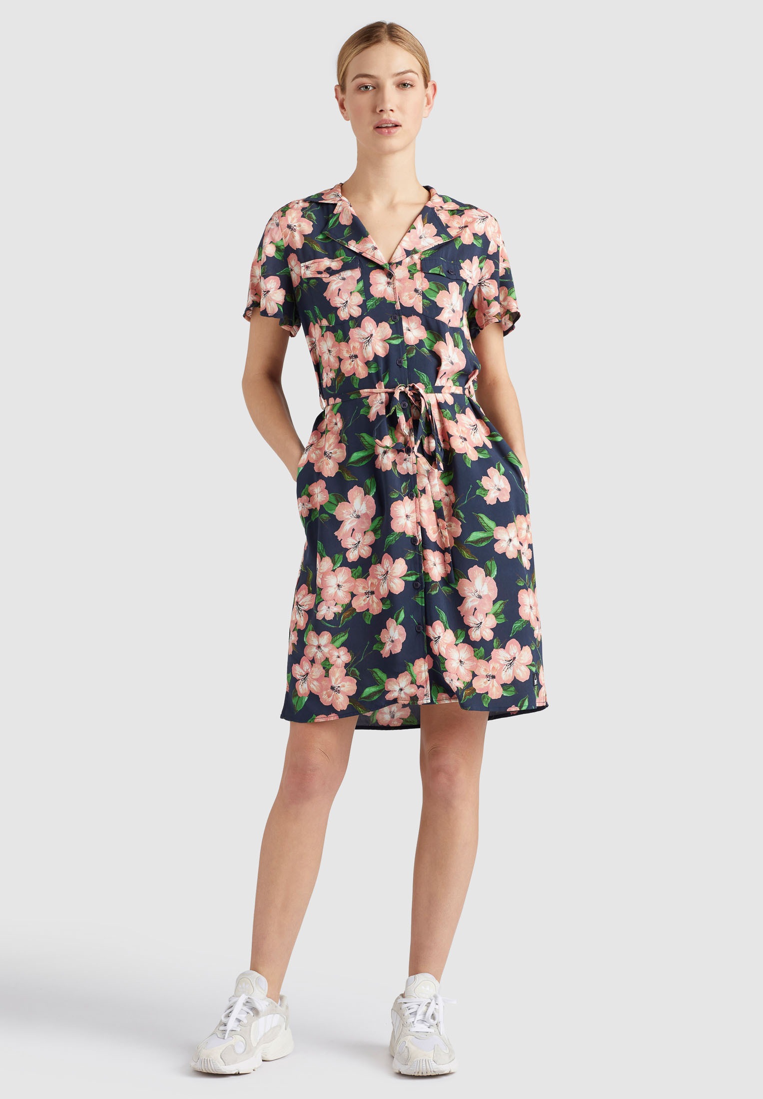 khujo Blusenkleid »khujo Kleid ELIZAVETA«, mit abnehmbarem Stoffgürtel