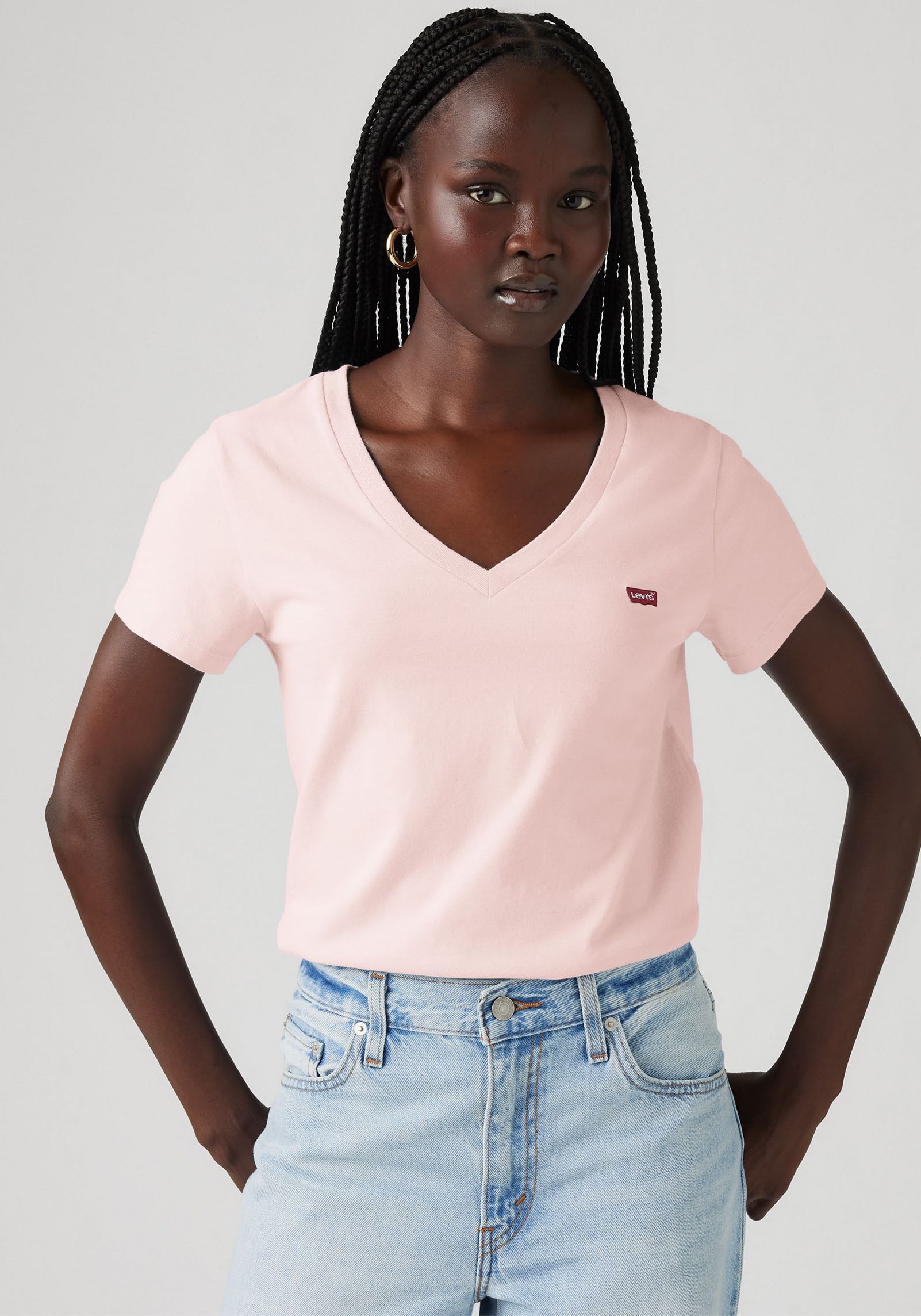 Levis V-Shirt "Perfect Tee" mit kleinem Batwing- Logo günstig online kaufen
