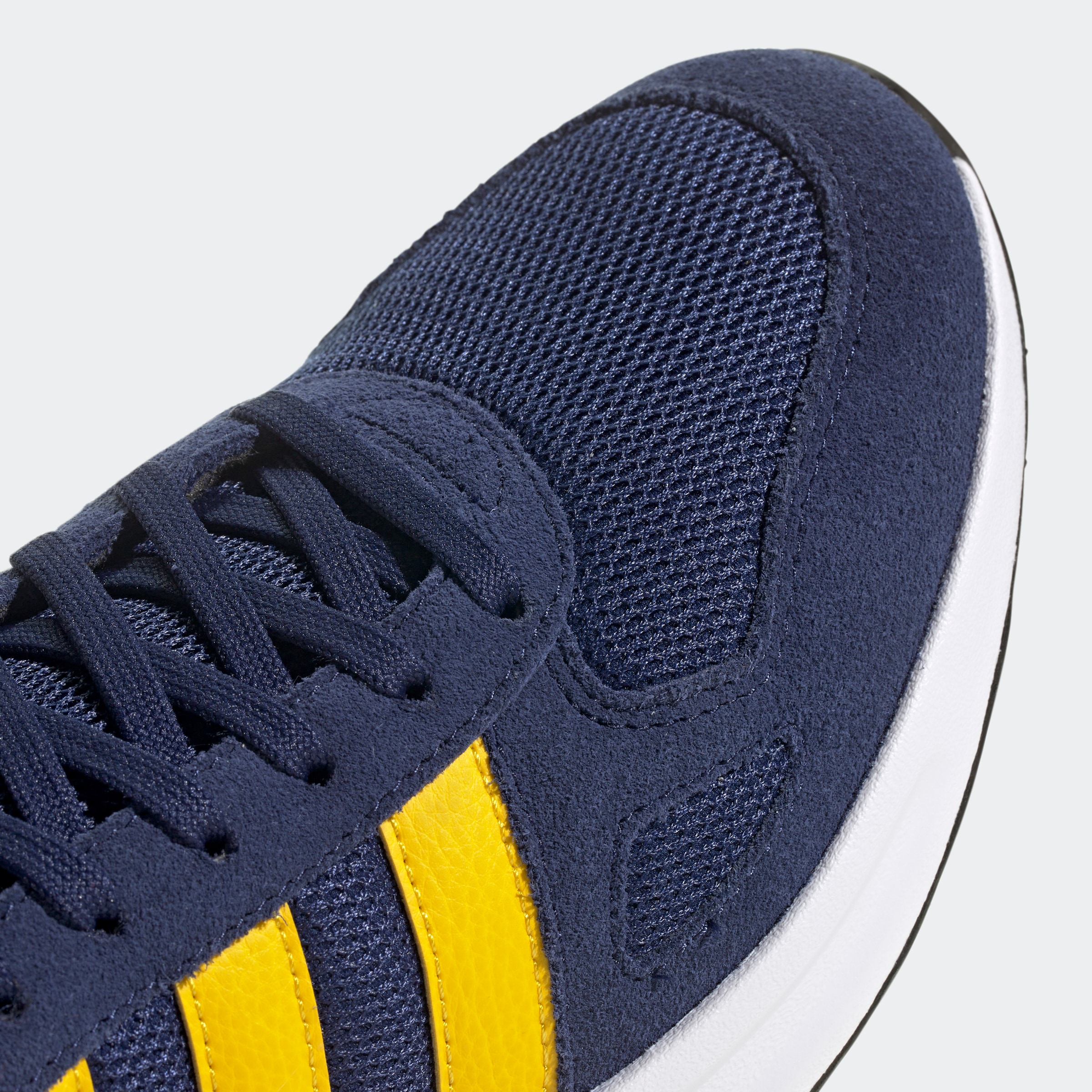 adidas Sportswear Sneaker »RUN 84«, inspiriert vom Design des adidas LA Trainer