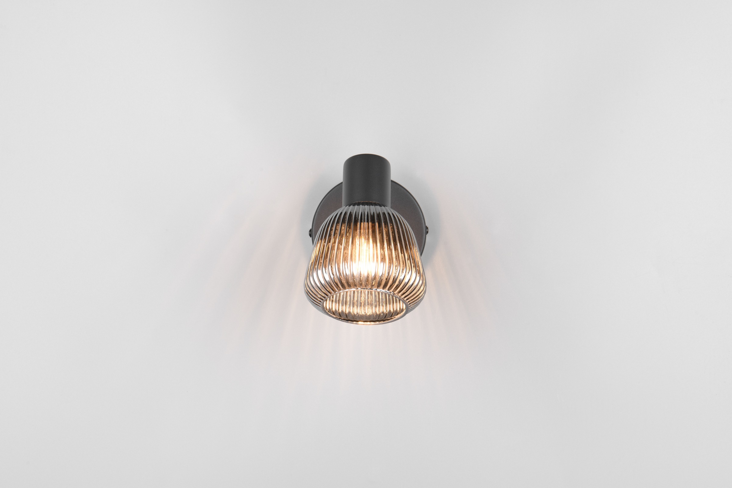 TRIO Leuchten Deckenstrahler »TARIFA, Spot 1-flammig, Deckenspot oder Wandspot, exkl 1xE14 max 10W«, 1 flammig, Leuchtmittel E14 | Leuchtmittel wechselbar, E14 Spot mit Glasschirm in Riffeloptik Lichteffekte, Ø 10cm Höhe 17 cm