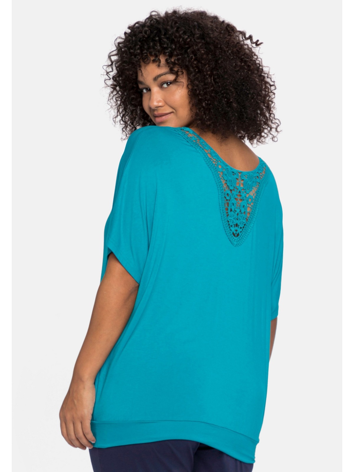 Sheego T-Shirt »Große Größen«, | Bund bestellen und BAUR für mit Häkeleinsatz elastischem
