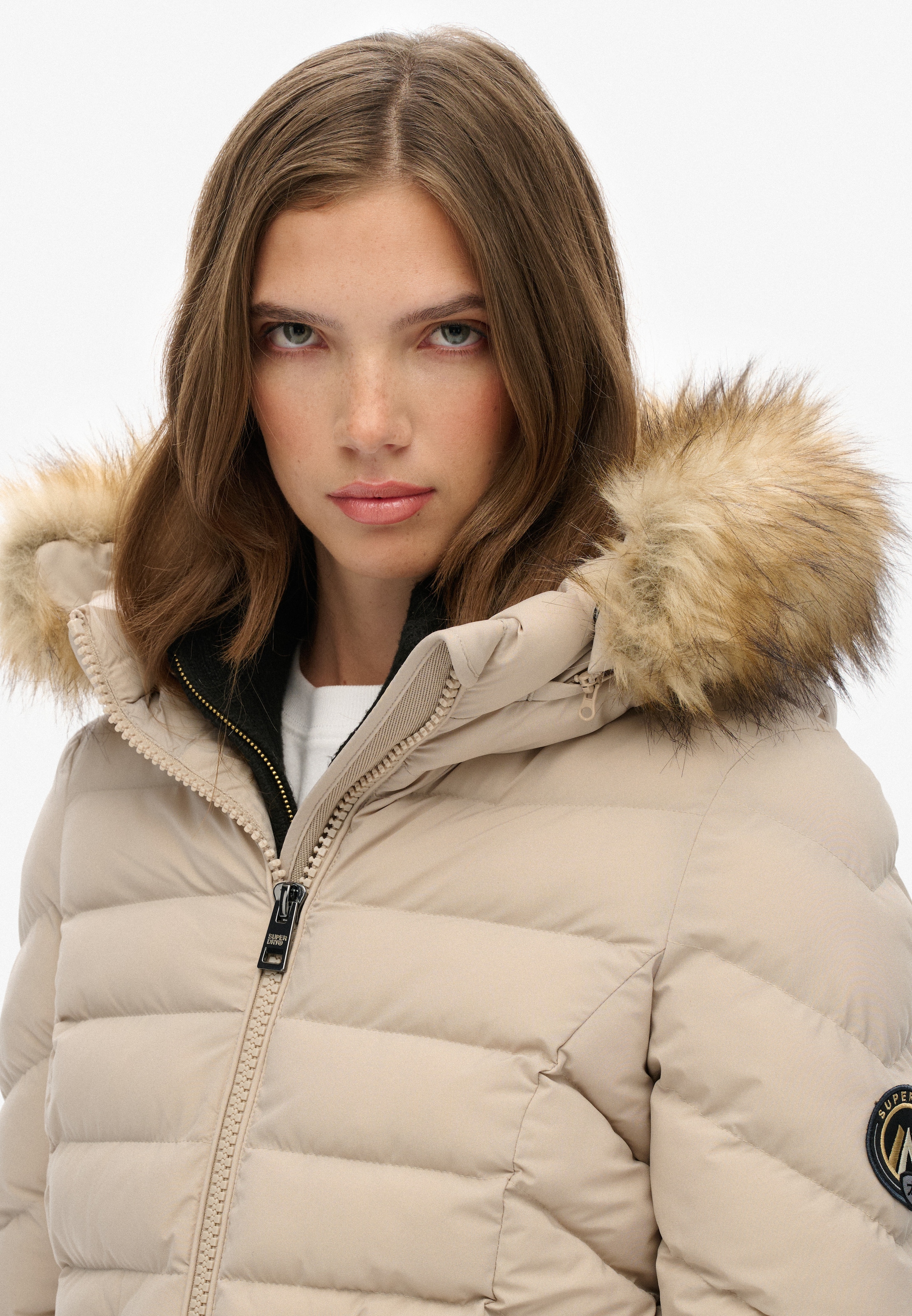 Superdry Steppjacke »FUJI FAUX FUR HOOD MID LENGTH« mit Kapuze Slim Fit, mit Reißverschluss, aus Polyester und Kunstfaser