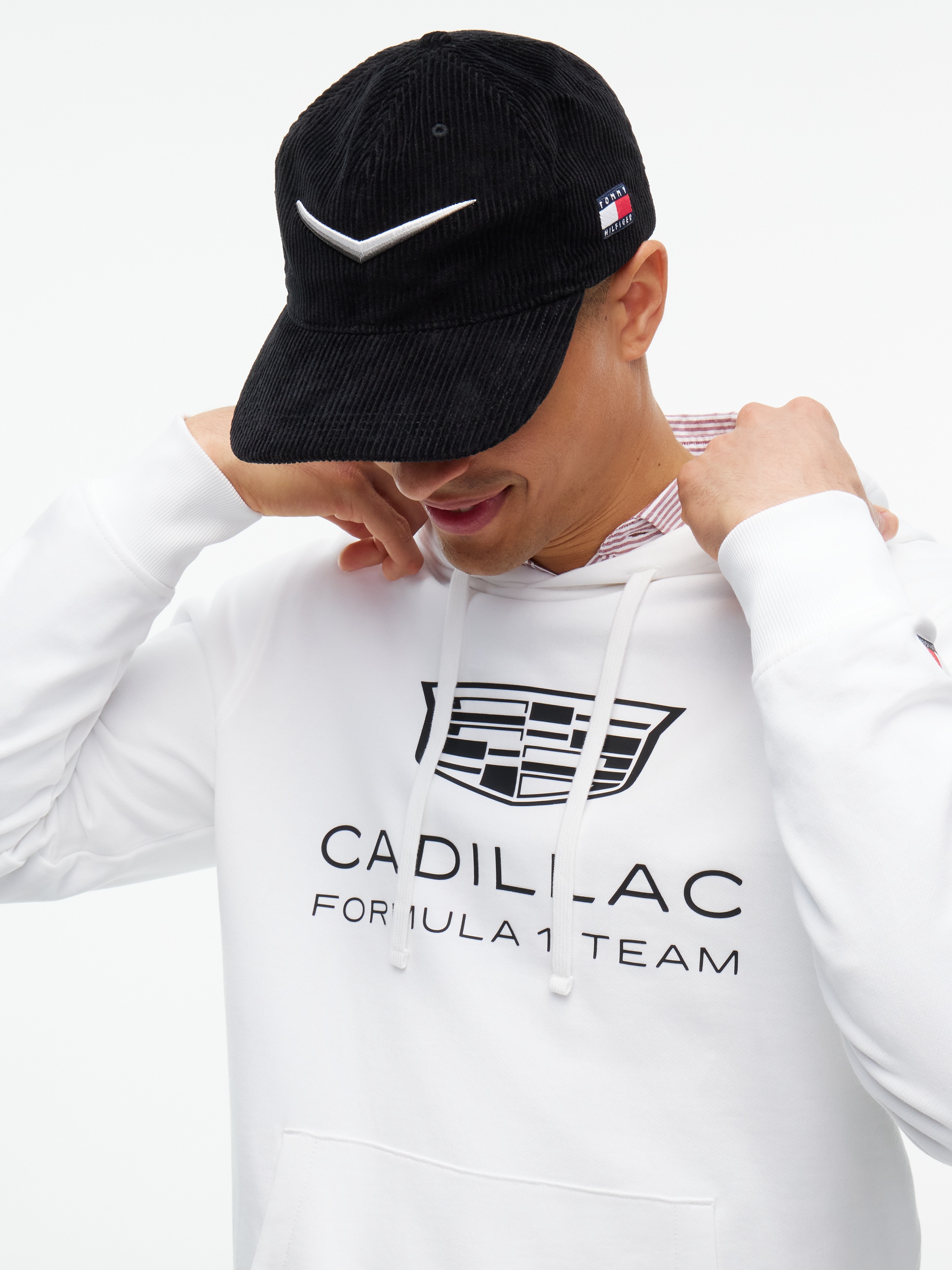 Tommy Hilfiger Baseball Cap »TH x Cadillac Formula 1® Team CHEVRON« aus Baumwoll-Cord, unisex