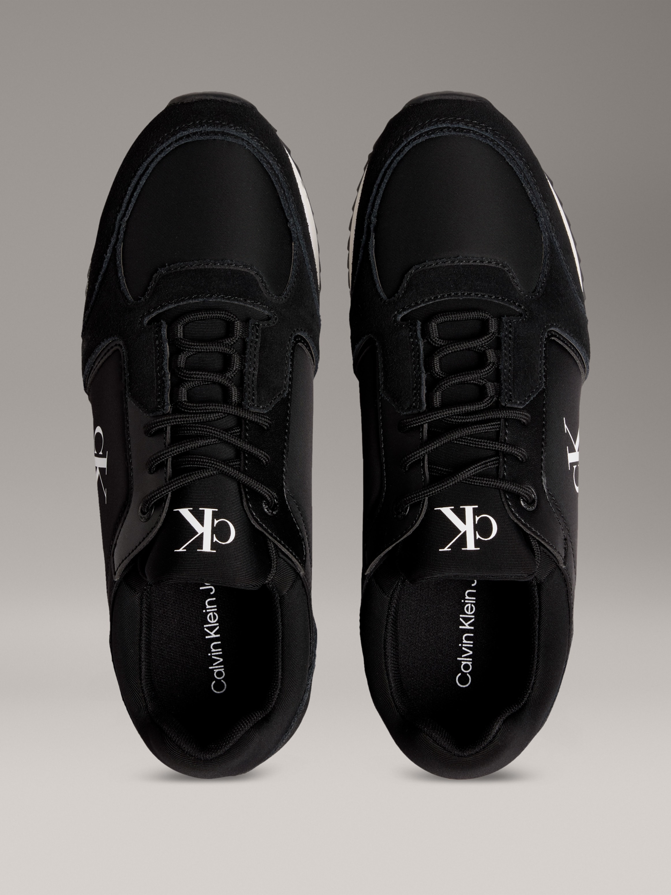Calvin Klein Jeans Slip-On Sneaker »RETRO RUNNER SOCK LACE UP NY-SU«, Halbschuh, Freizeitsneaker mit CK-Logo und aufgesetzter Schnürung