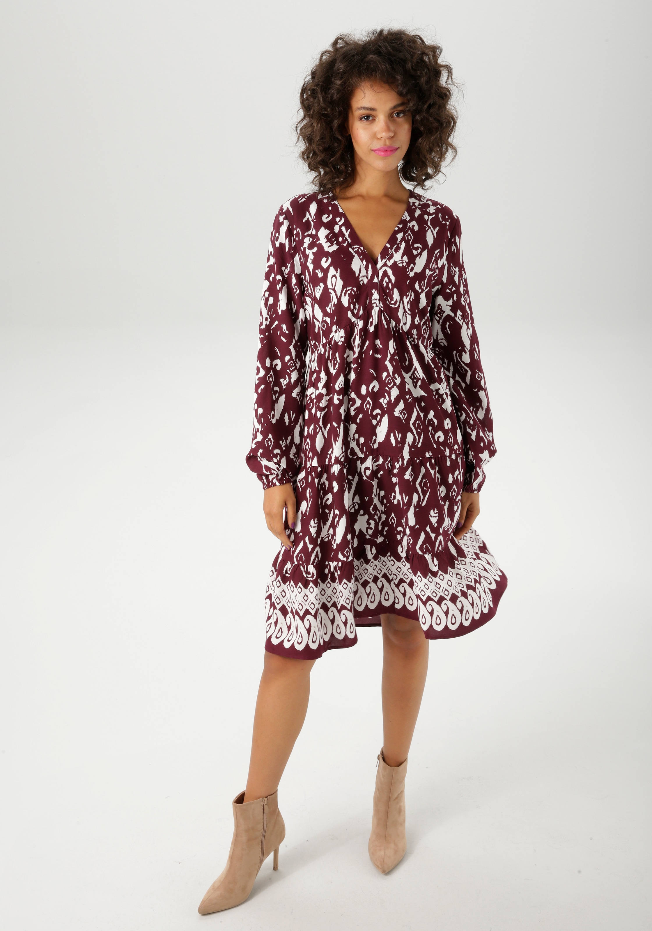 Aniston CASUAL Tunikakleid, mit kunstvollem Druck und Bordüre am Saum - NEU günstig online kaufen
