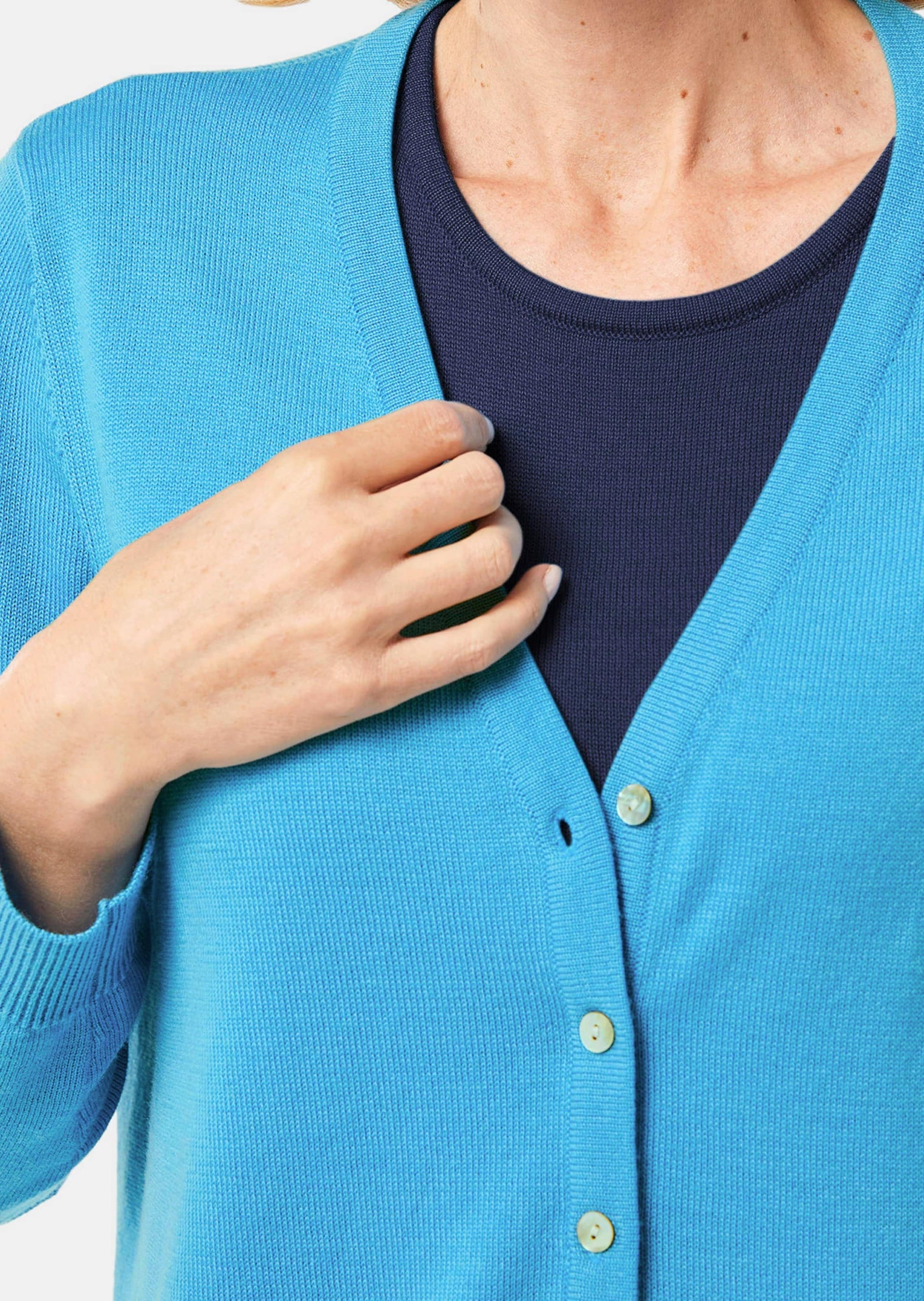GOLDNER Strickjacke »Kurzgröße Uni Merino-Cardigan Langarm«