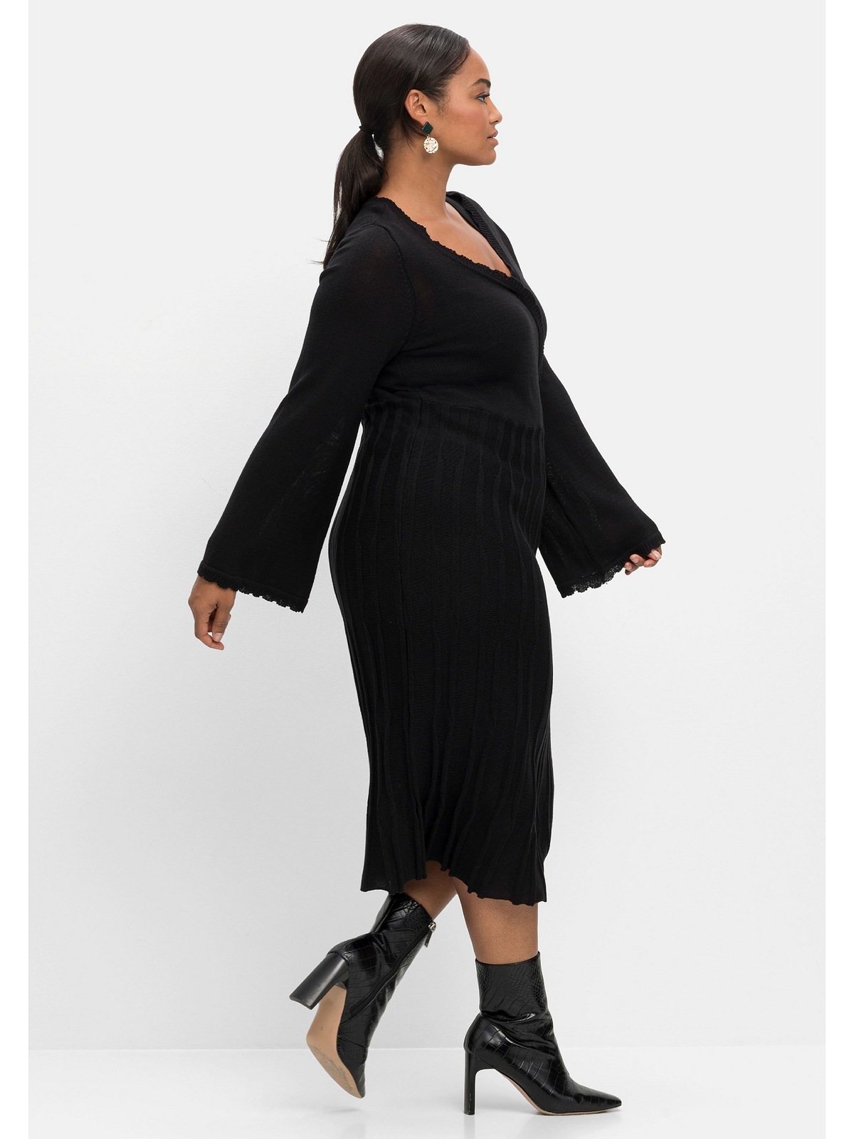 Sheego Strickkleid »Große Größen«, in Wickeloptik, mit Jersey-Unterkleid