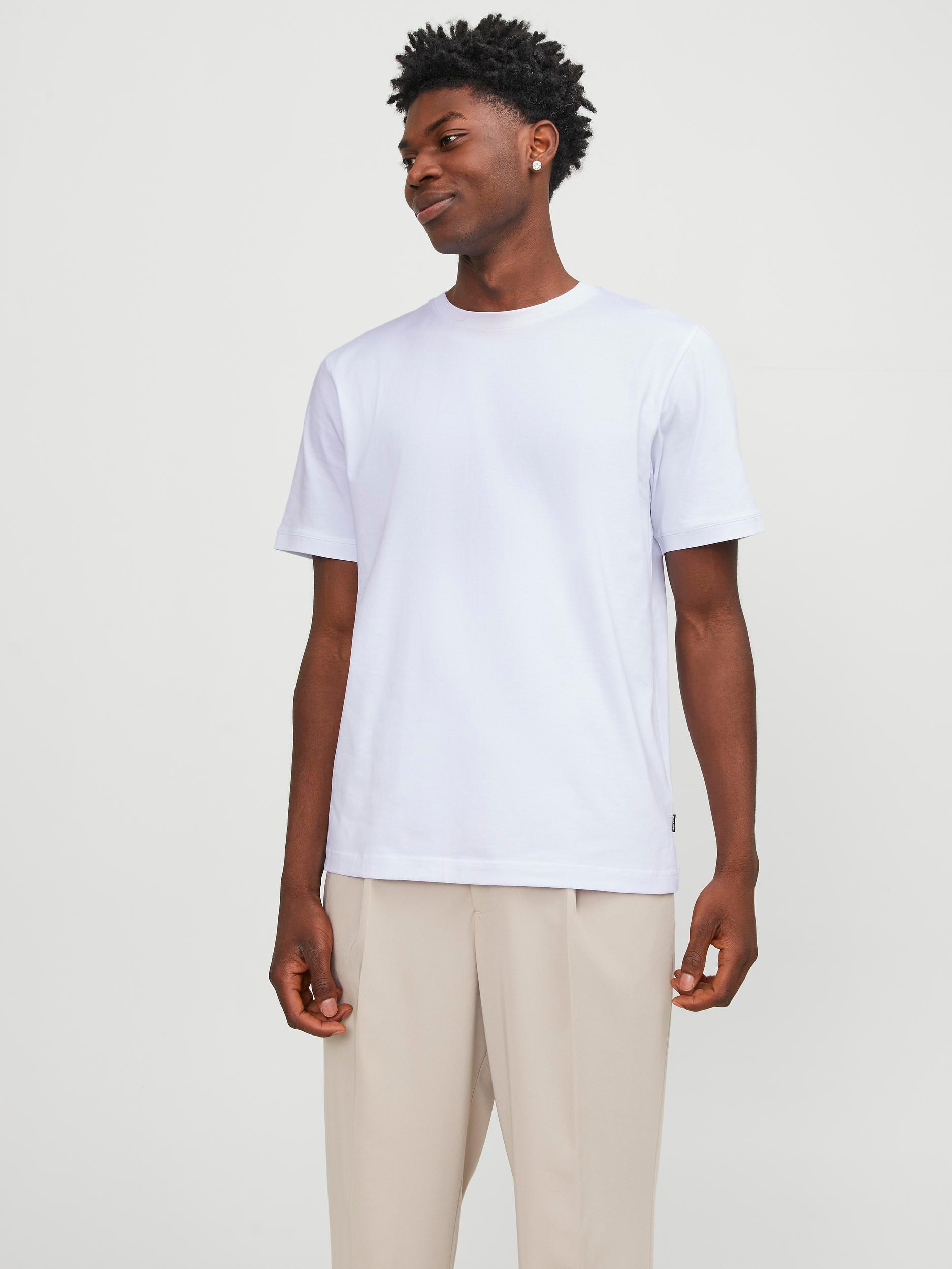 Jack & Jones "JJEURBAN EDGE TEE SS O-NECK NOOS" mit Rundhalsausschnitt