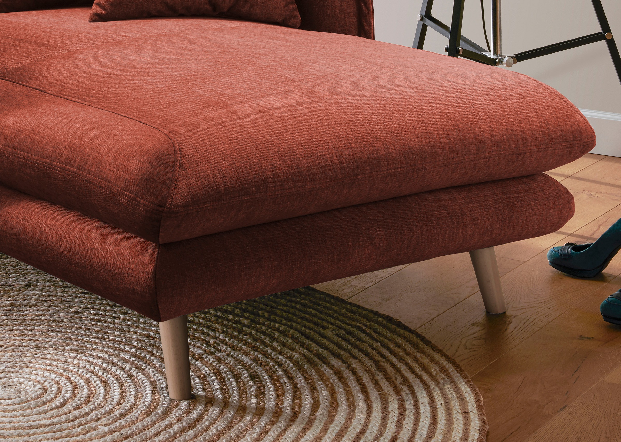 INOSIGN Loveseat »Lazio«, moderner Sessel mit einer bequemen Polsterung, 2 Stk. Zierkissen