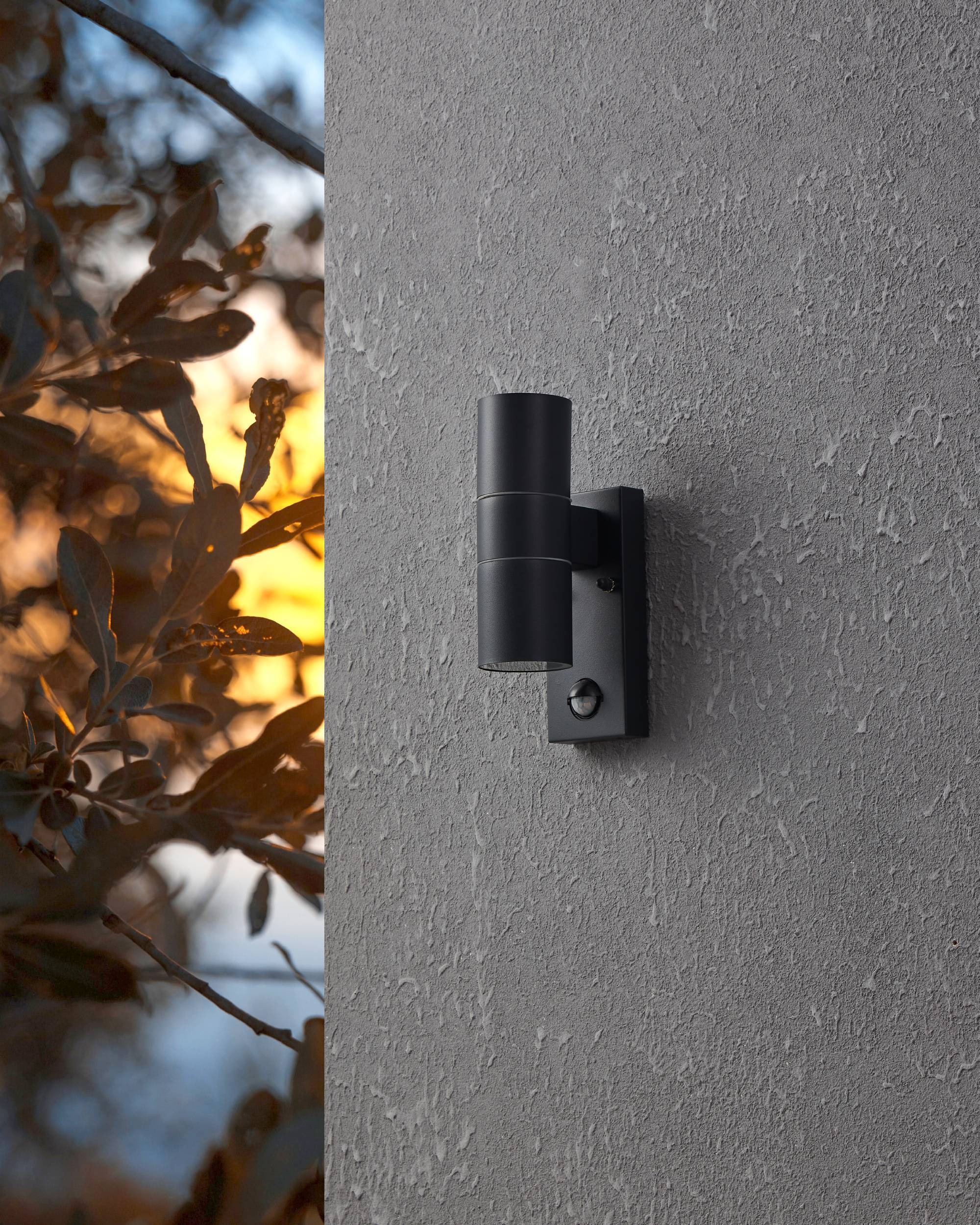 EGLO Wandleuchte »Riga 5 Außen-Wandlampe, Außenleuchte, IP44, Deckenleuchte, Lampe« GU10 1 Stk. Wand-/Deckenleuchte - L6,5 x H21,5 x AL11cm - anthrazit - 2X2,8W inkl.