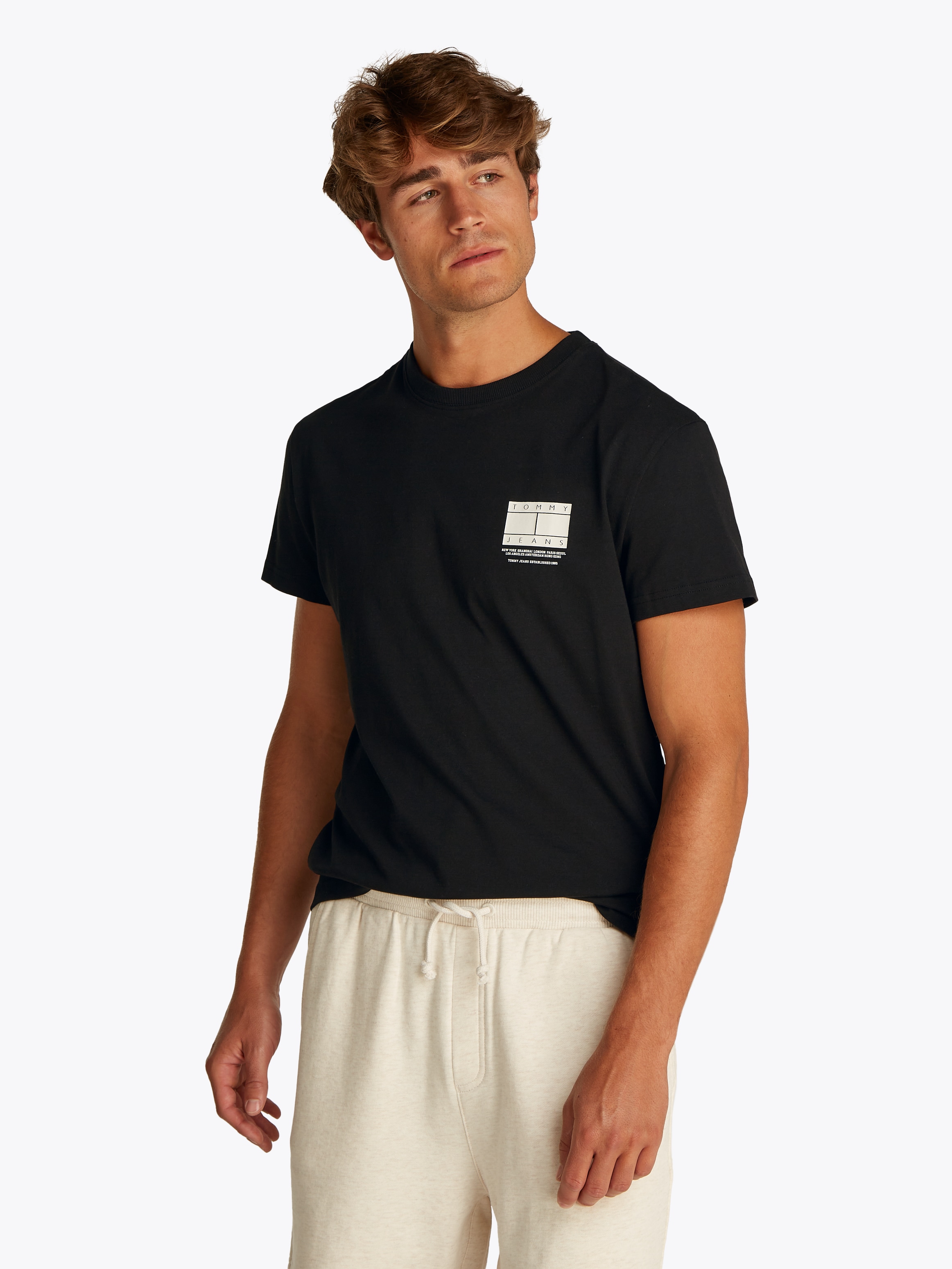 Tommy Jeans T-Shirt »TJM REG DNA GRAPHIC TEE EXT«, mit kontrastfarbenen Print