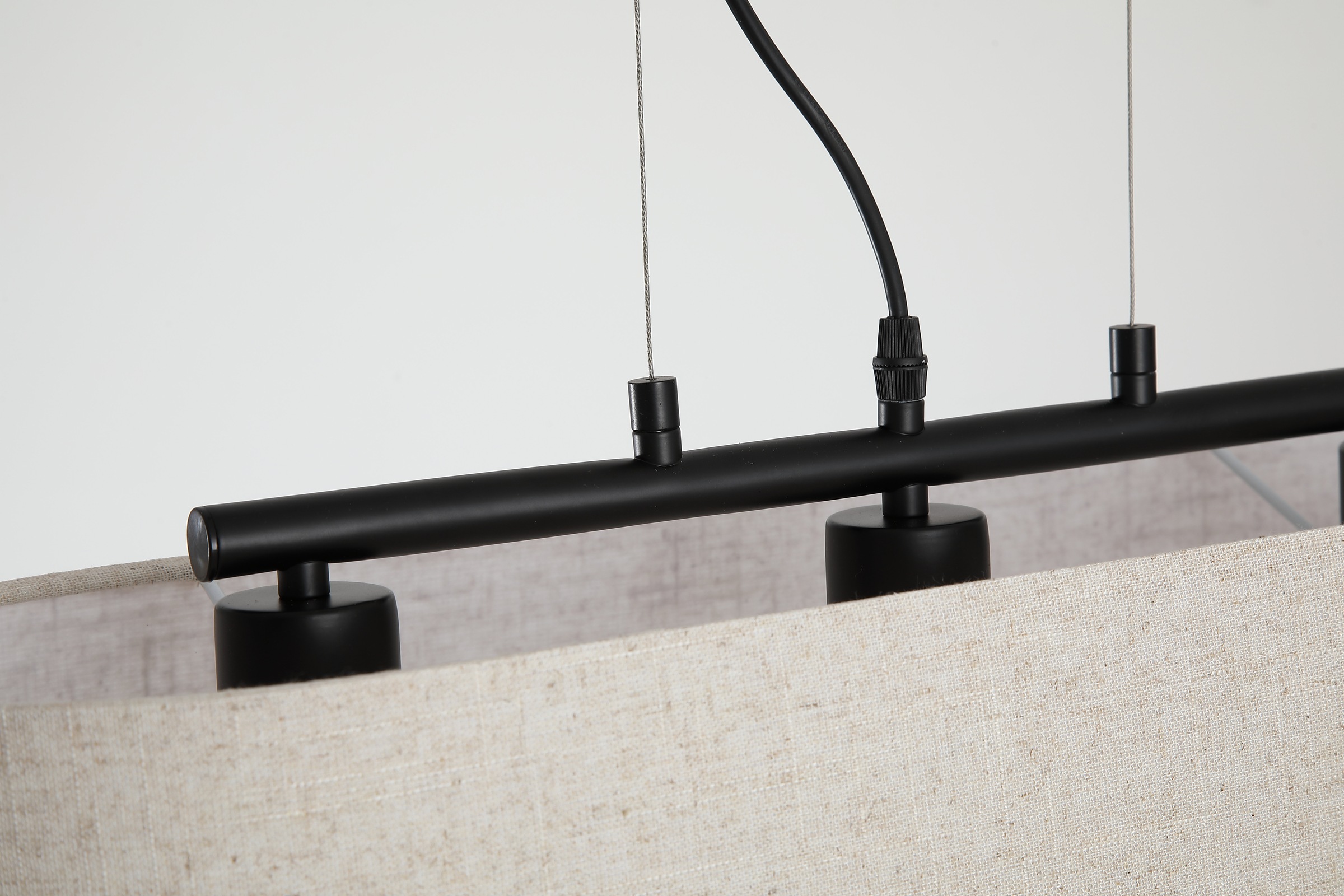 Searchlight Pendelleuchte »Hessian 3Lt Anhänger, Schwarzmetall mit Leinenschirm« E27 1 Stk.