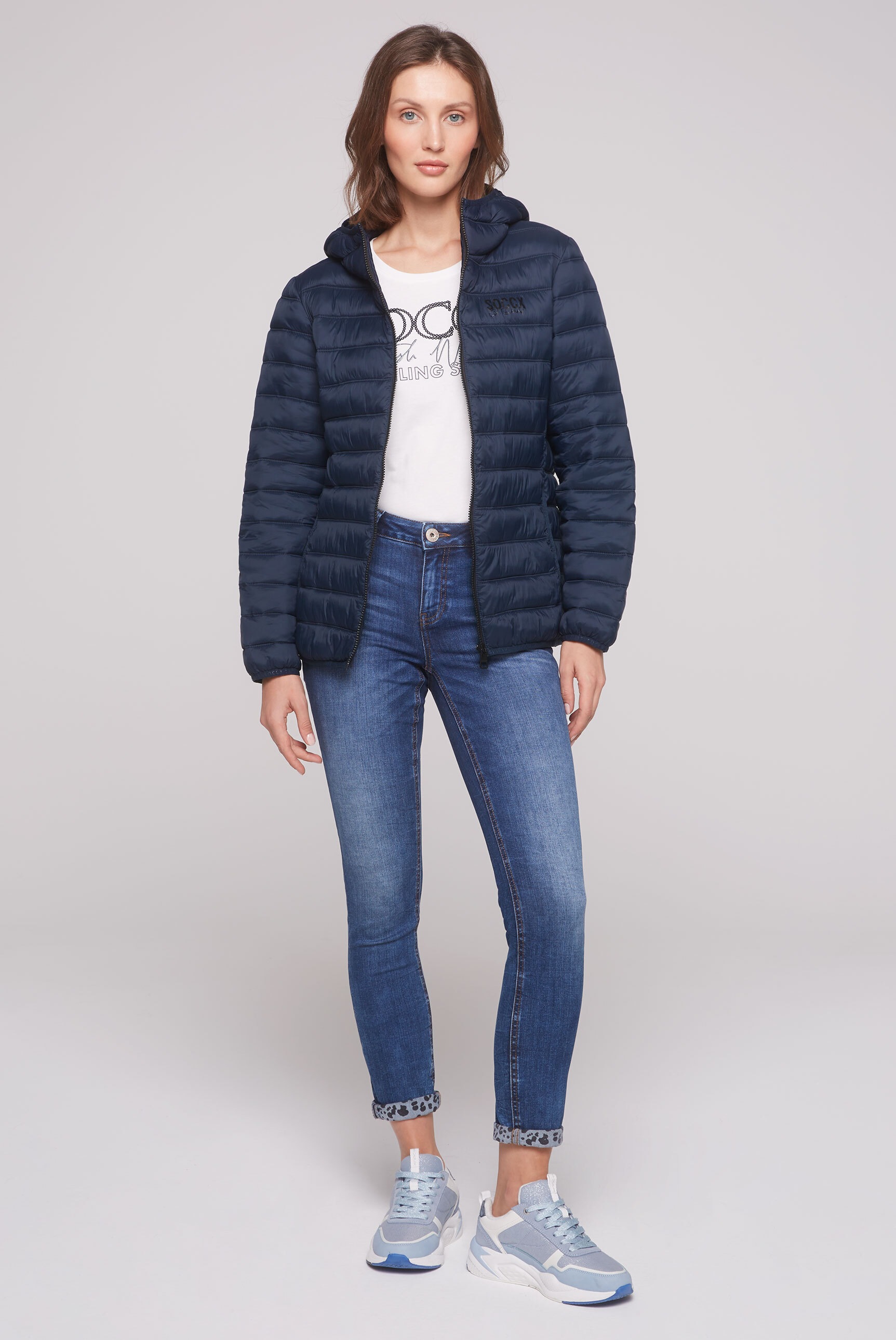 SOCCX Outdoorjacke, mit Kapuze, mit elastischem Saumabschluss
