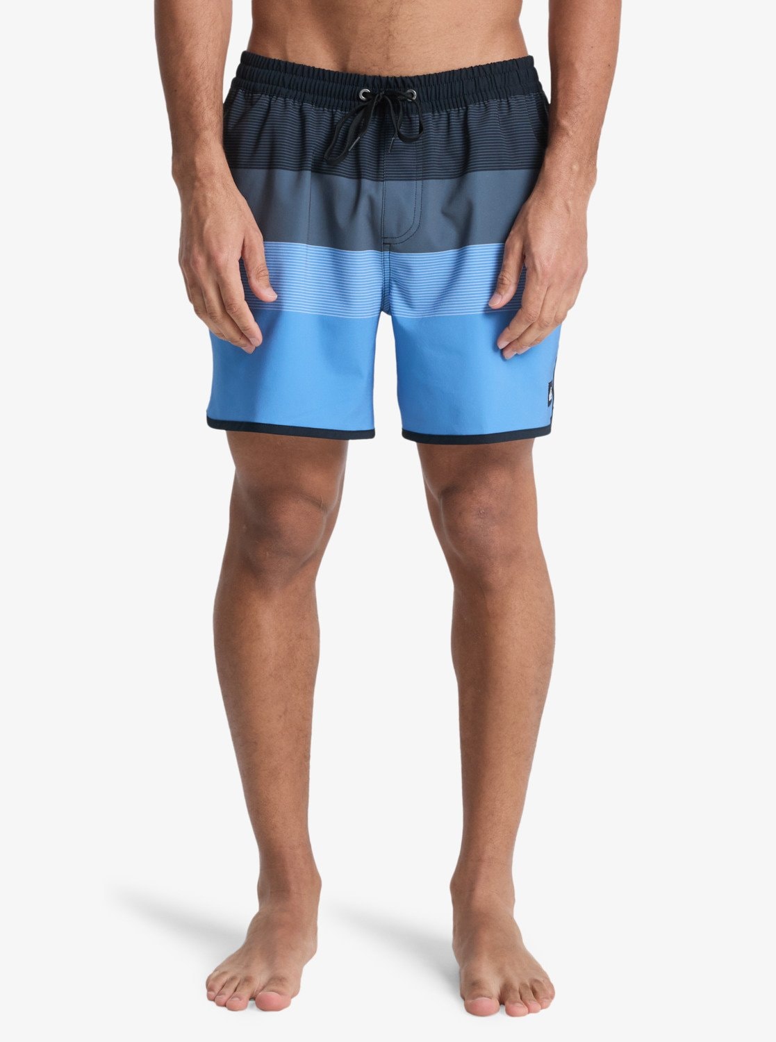 Quiksilver Badeshorts "STRETCH SCALLOP VOLLEY 16" schnell trocknendes Material, aus Polyester und Elasthan