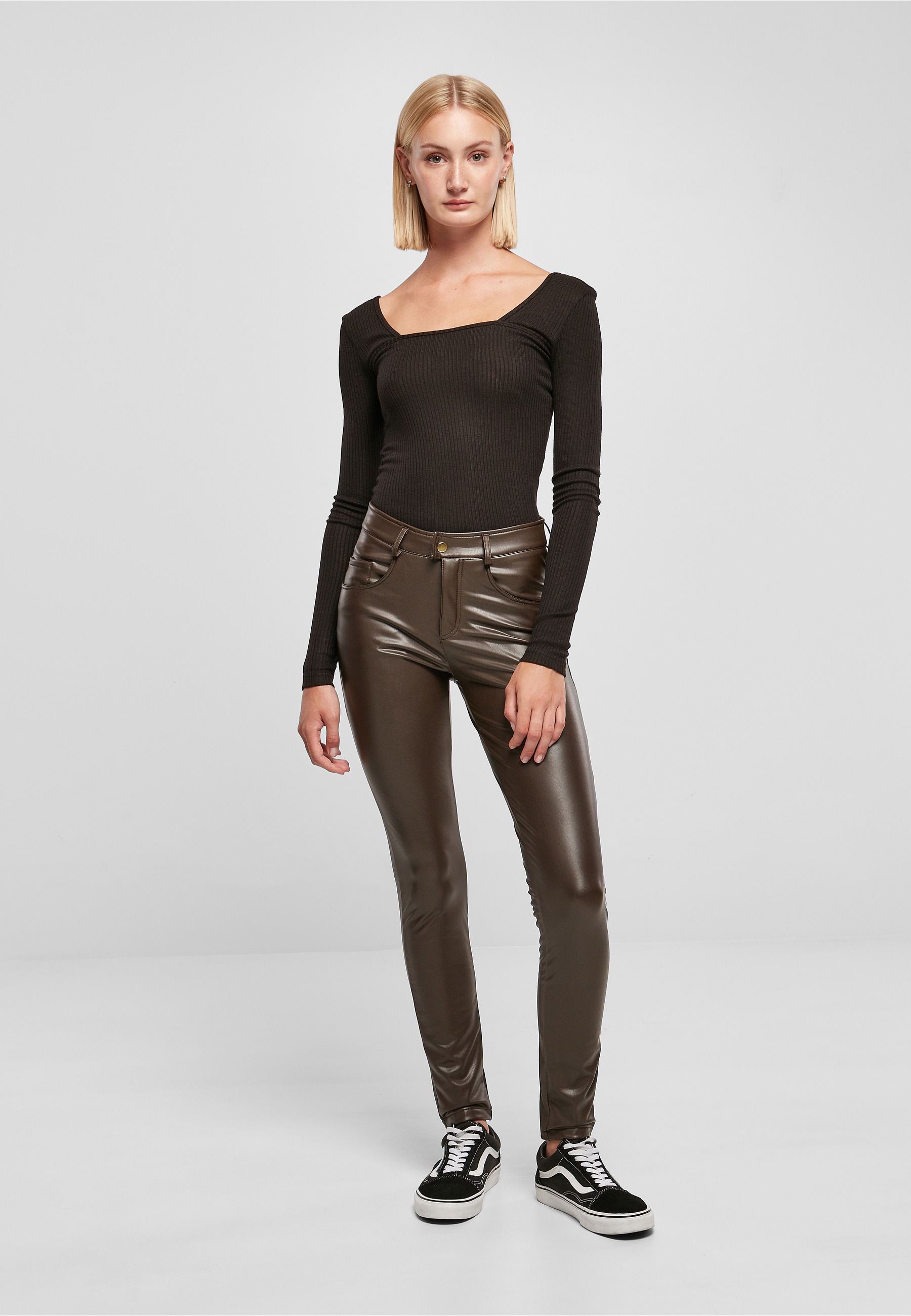 URBAN CLASSICS Lederhose »Urban Classics Damen Ladies Mid Waist Synthetic Leather Pants«