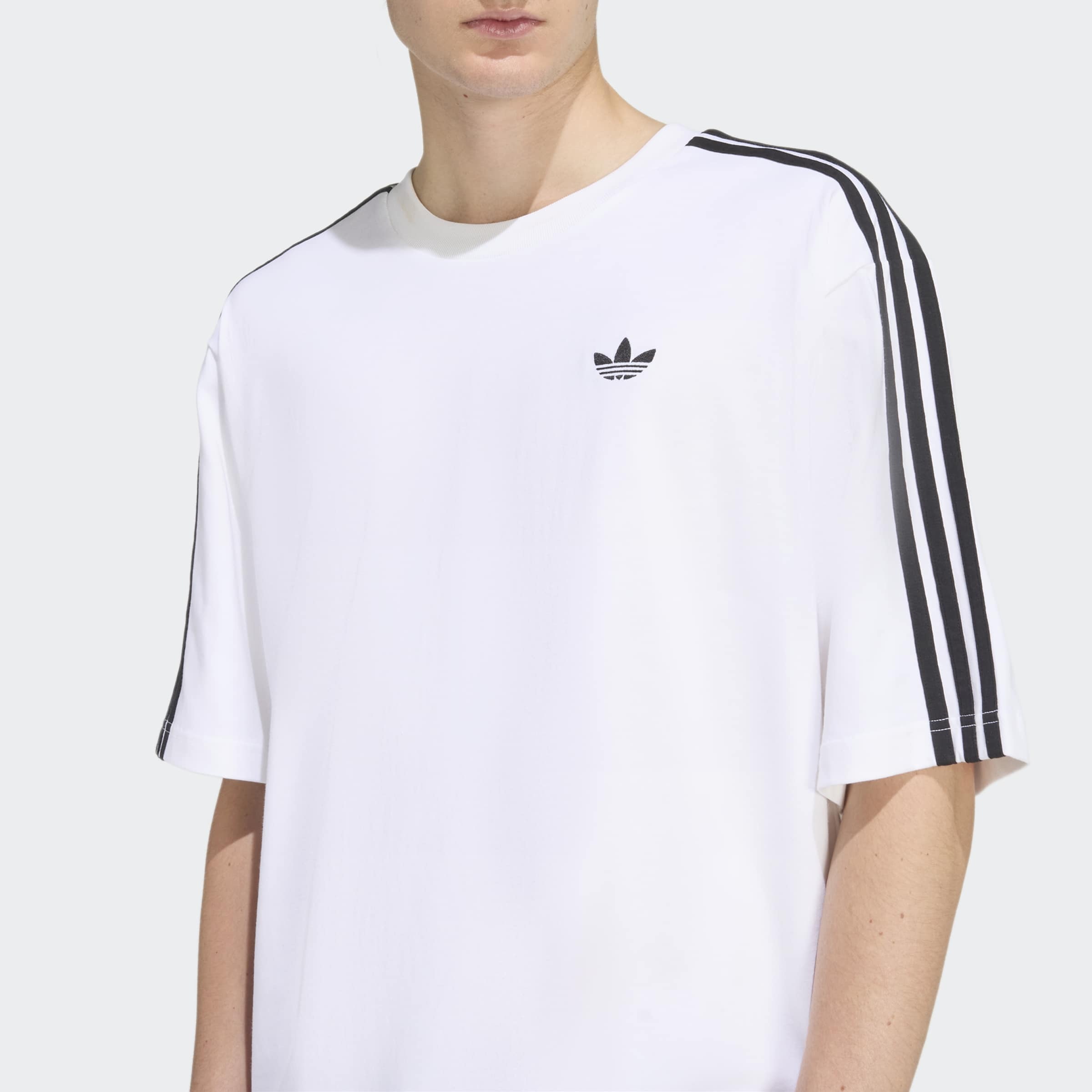 adidas Originals T-Shirt »ADICOLOR 3-STREIFEN OVERSIZE« mit Rundhalsausschnitt, ohne Verschluss, aus Baumwolle