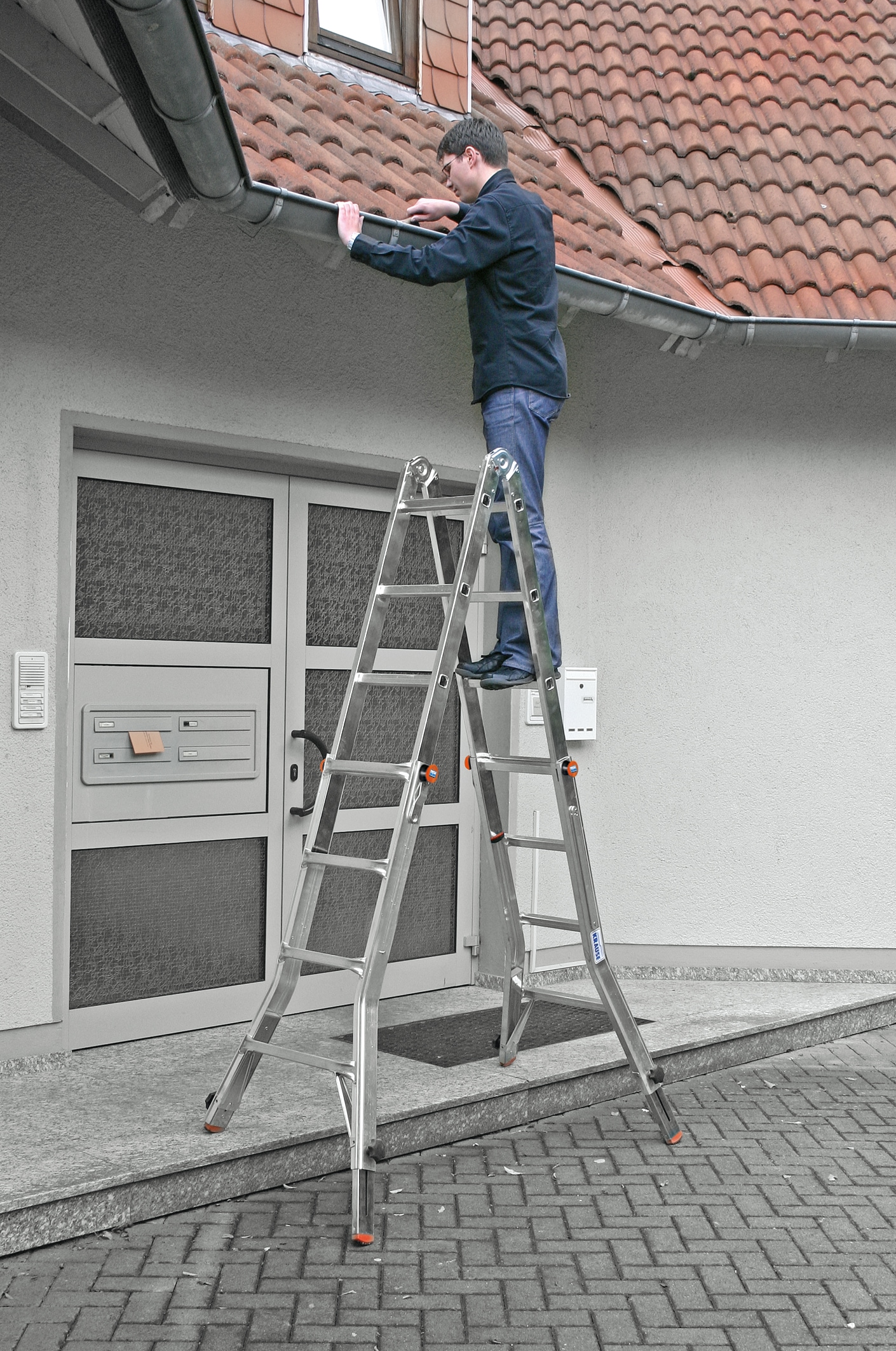 KRAUSE Gelenkleiter »TeleVario«, Alu, 4x4 Sprossen, Arbeitshöhe ca. 498 cm