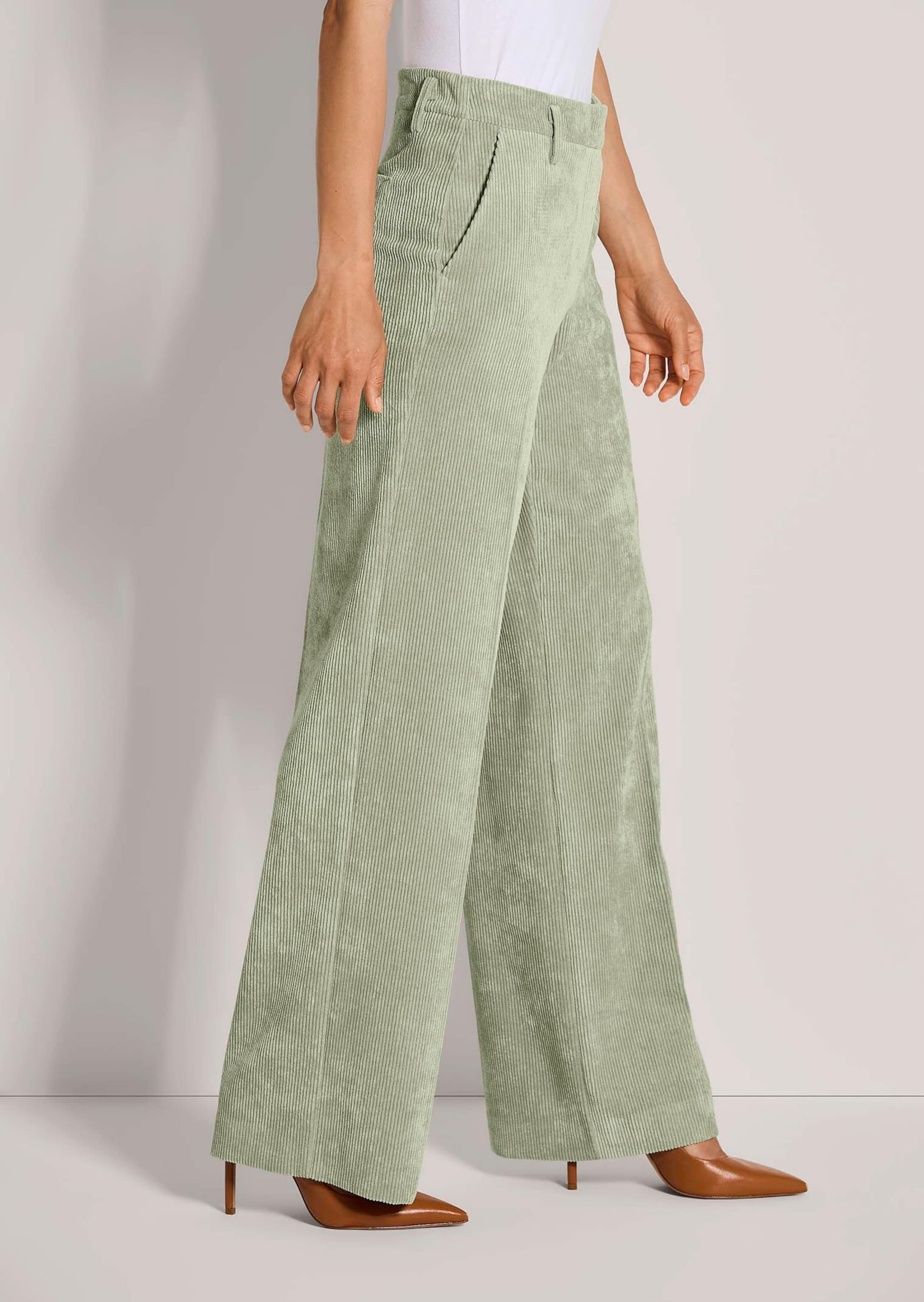 MADELEINE Cordhose »Cordhose Weite Cordhose mit Bügelfalten«  Weite Cordhose mit Bügelfalte