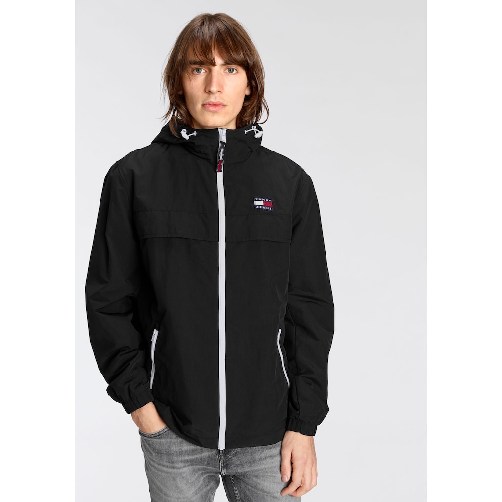 Tommy Jeans Blouson »TJM CHICAGO WINDBREAKER«, mit Kapuze