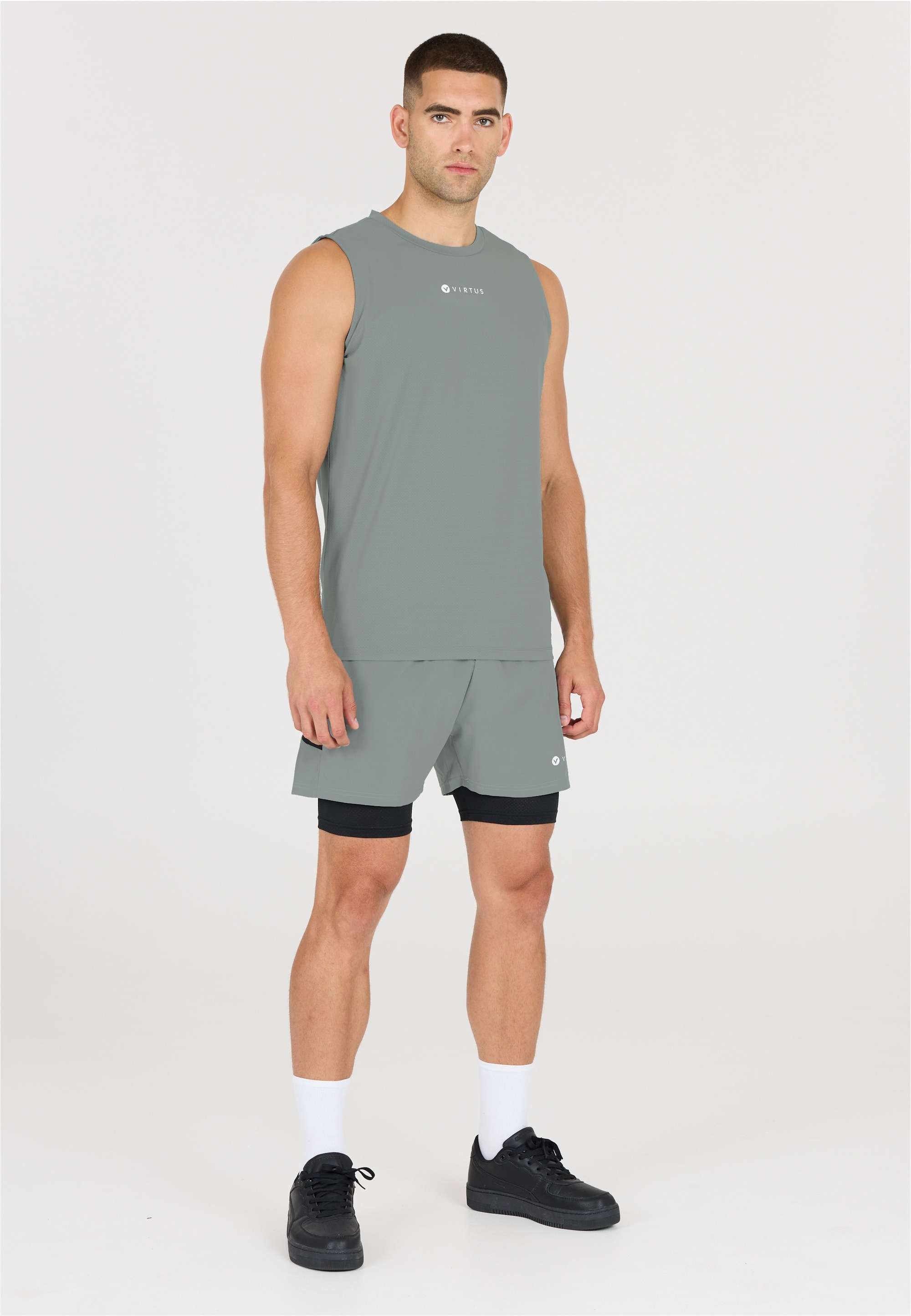 Virtus Shorts "Dylan", aus atmungsaktivem 4-Wege-Stretch günstig online kaufen
