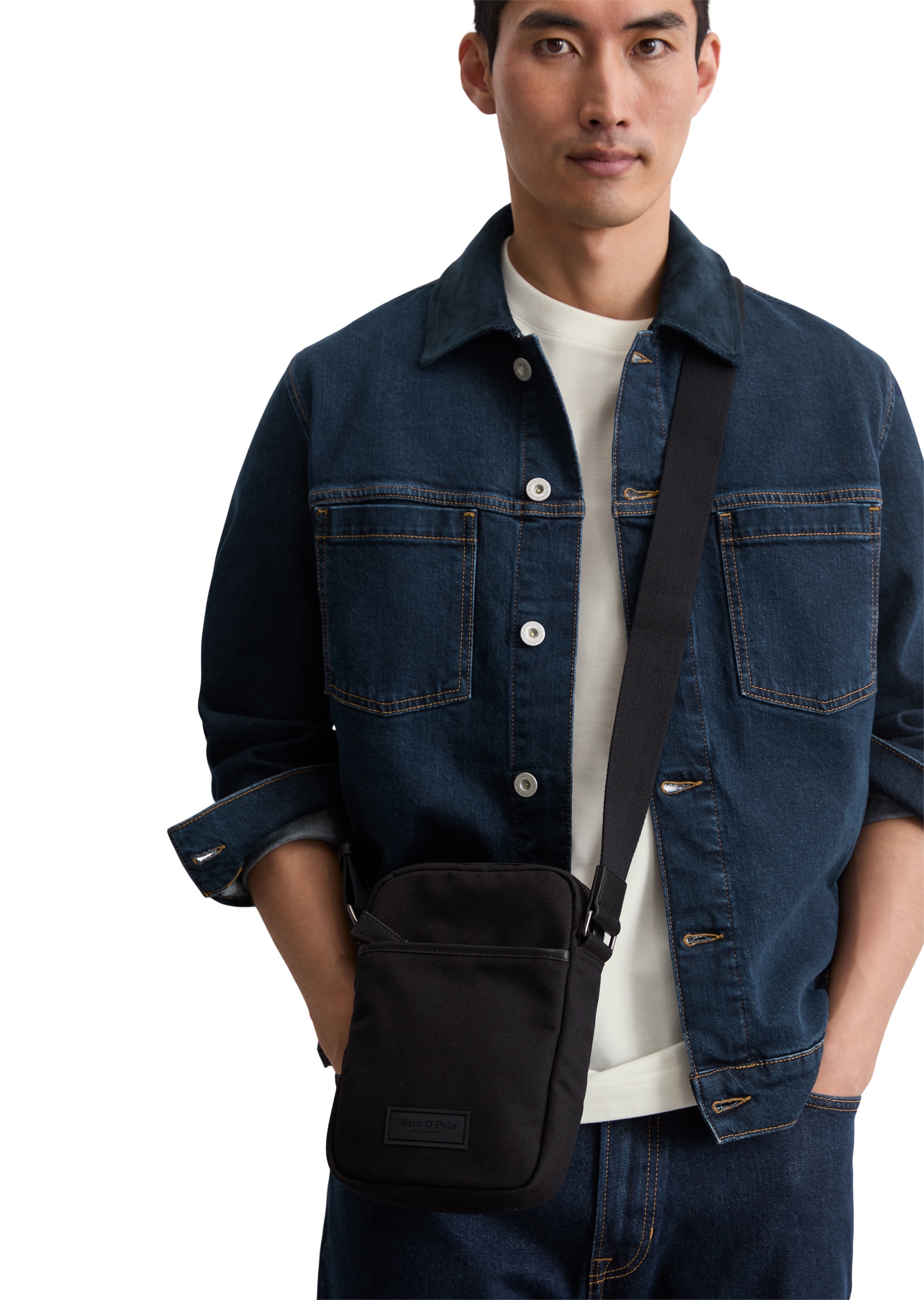 Marc O'Polo Umhängetasche »aus recyceltem Polyester«