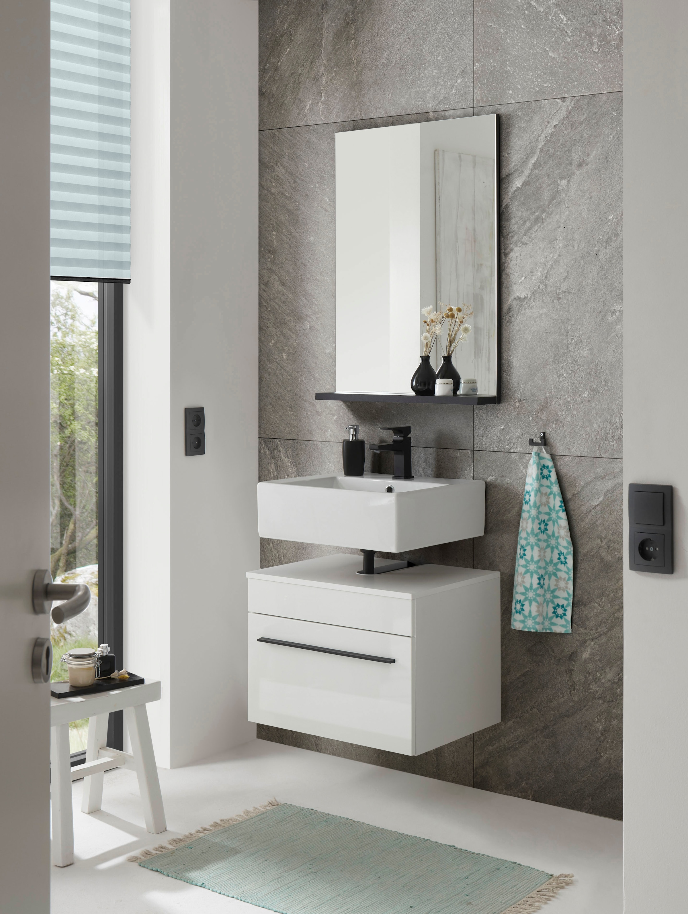 INOSIGN Badmöbel-Set »Cantara, Bad im modernen Design, 2-teiliges Badezimmer«, (Set, 2 St.), Unterschrank und Spiegel, in Weiß Hochglanz, viel Stauraum